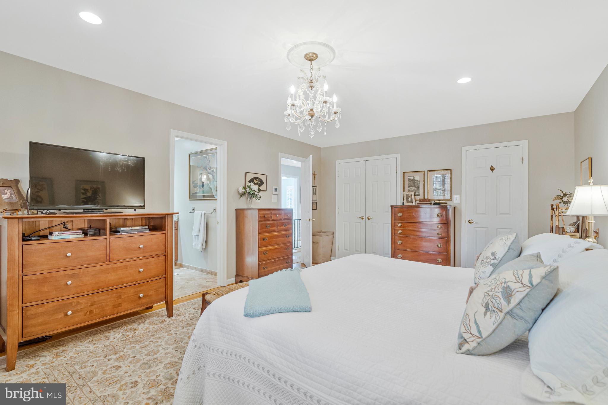 MC LEAN HAMLET - Residential