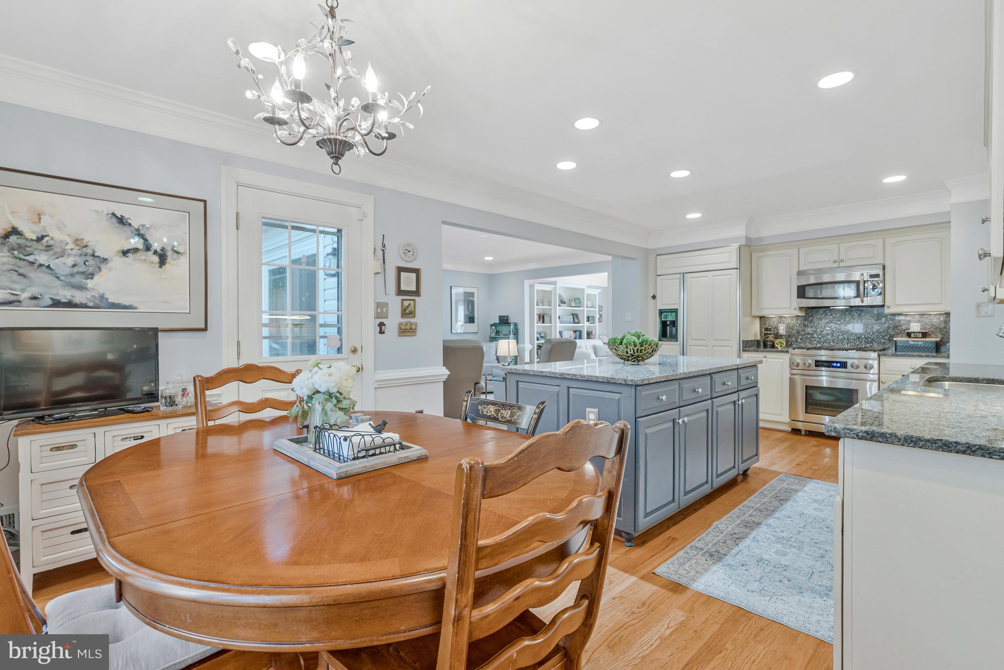 MC LEAN HAMLET - Residential