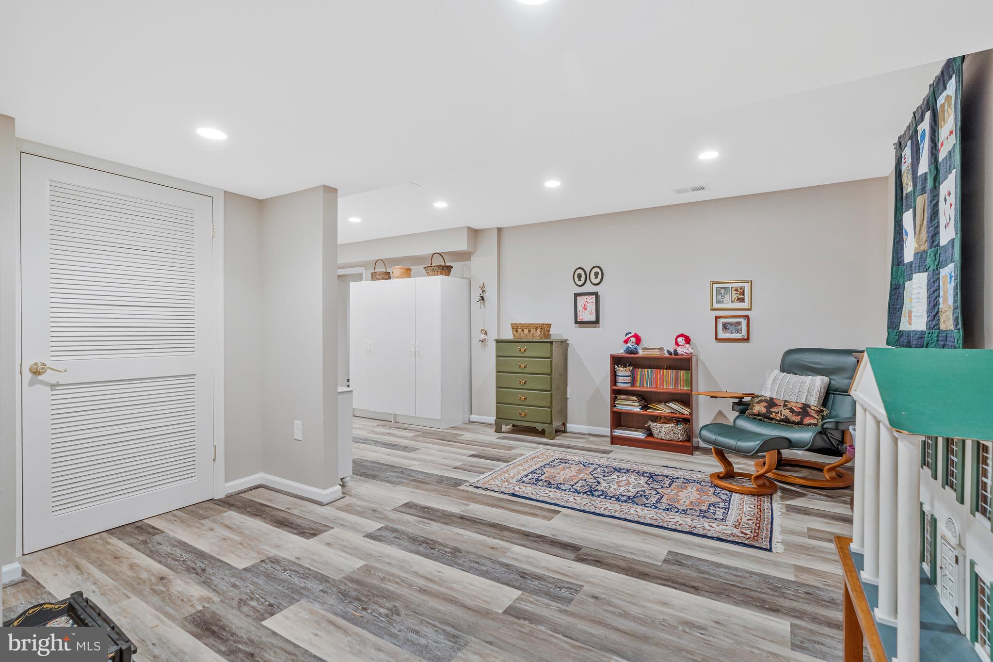 MC LEAN HAMLET - Residential