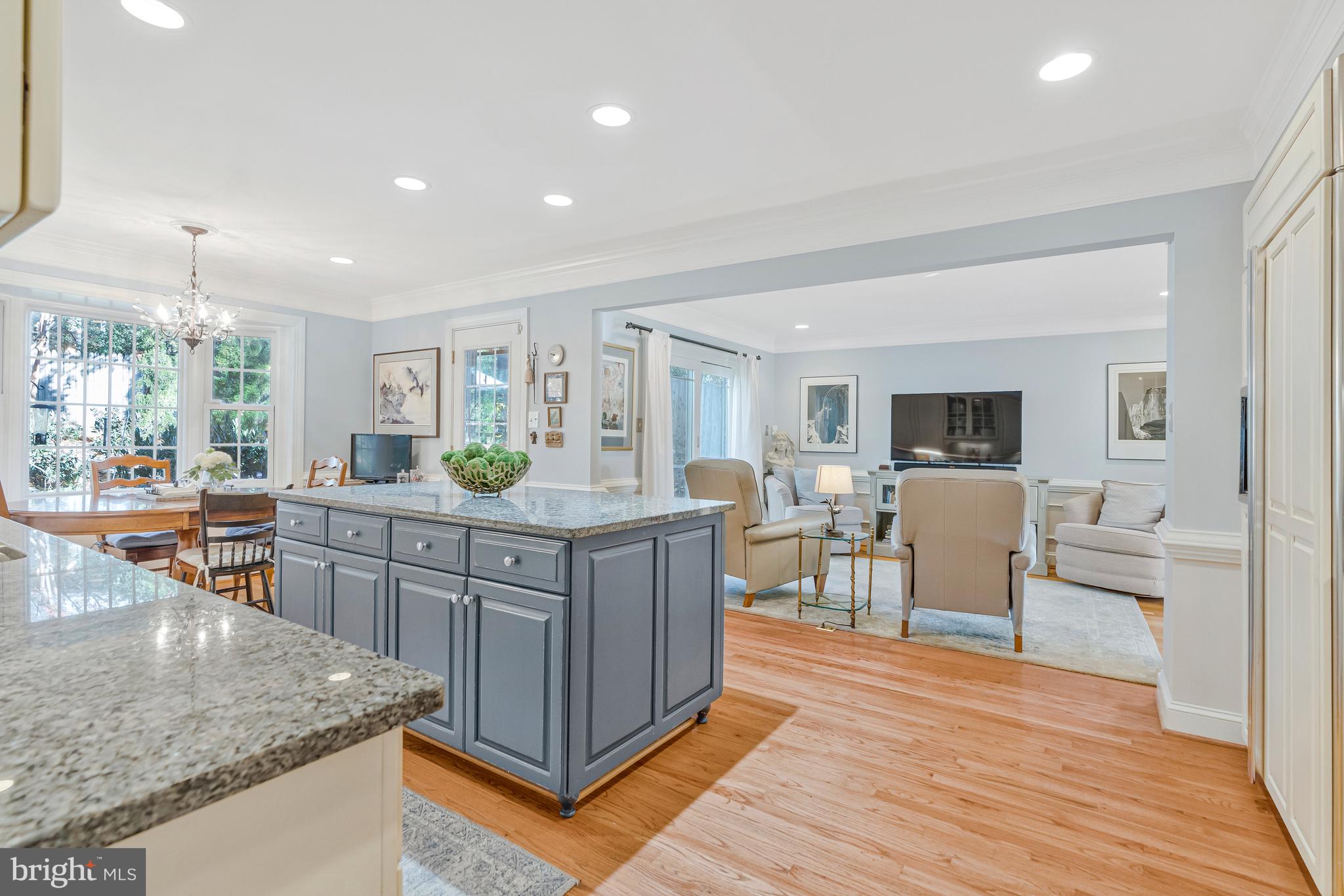 MC LEAN HAMLET - Residential