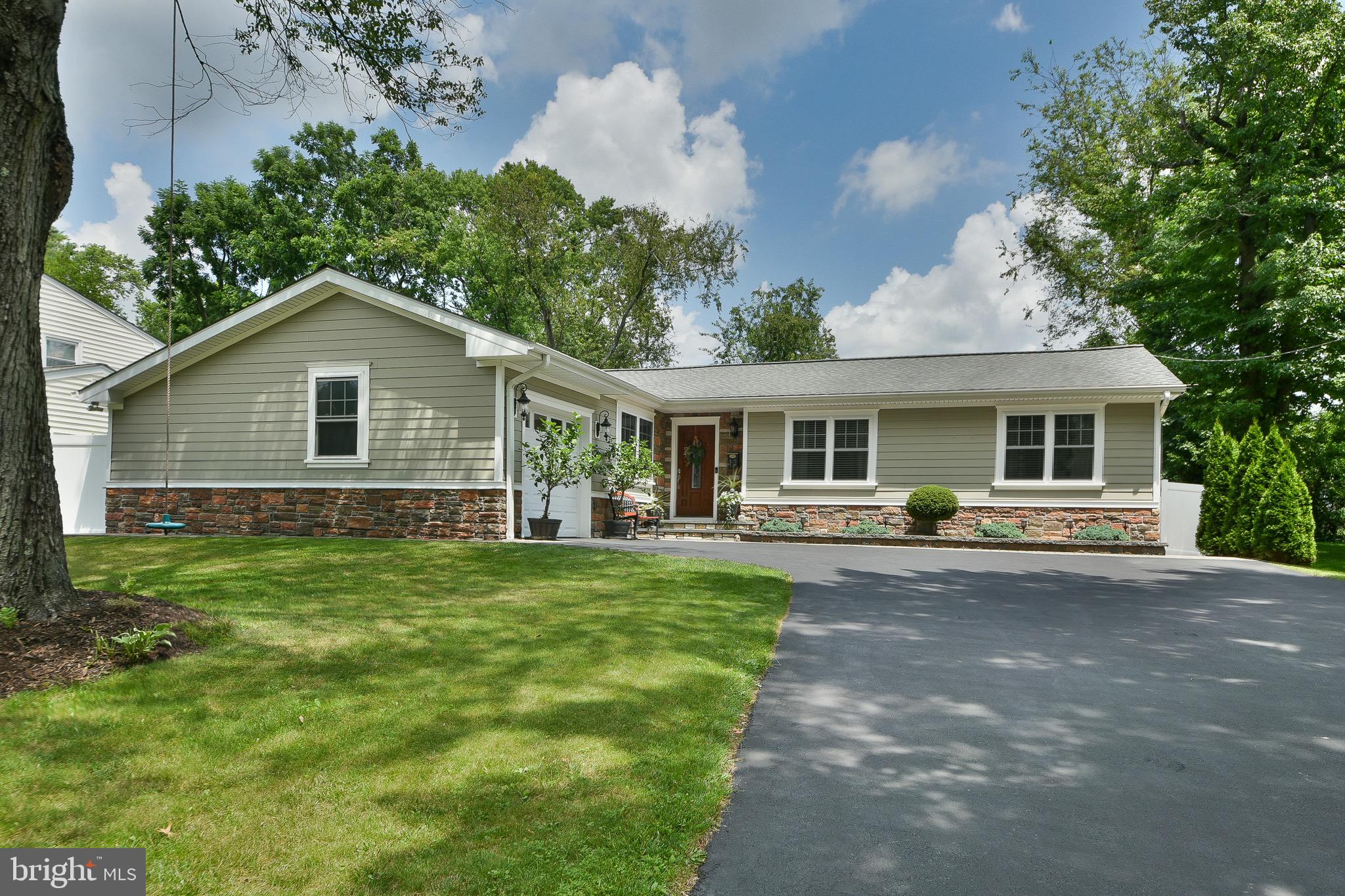 12 RYDAL DRIVE