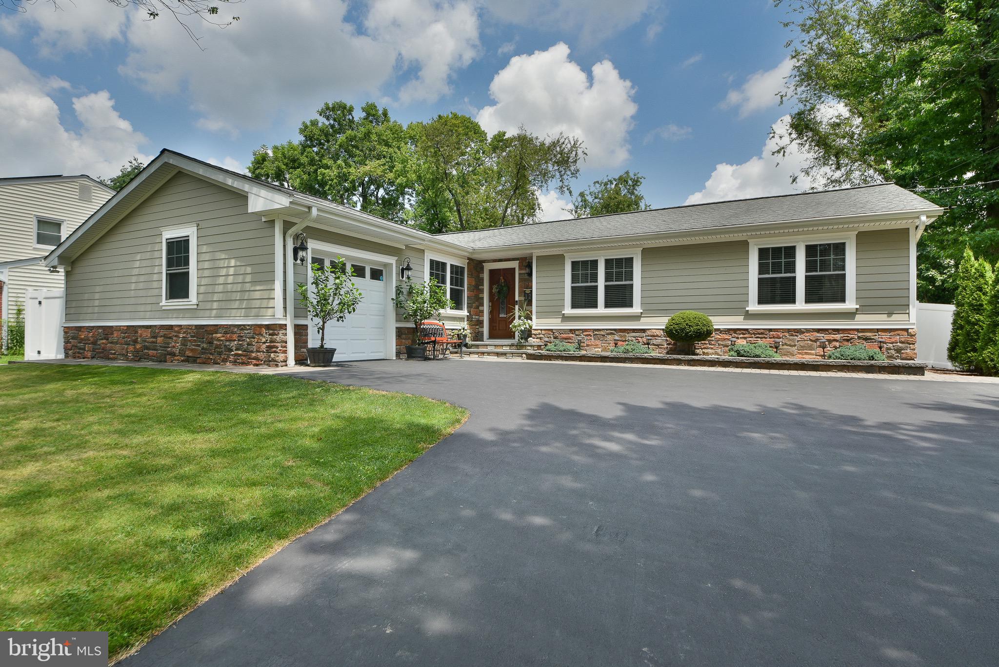 12 RYDAL DRIVE