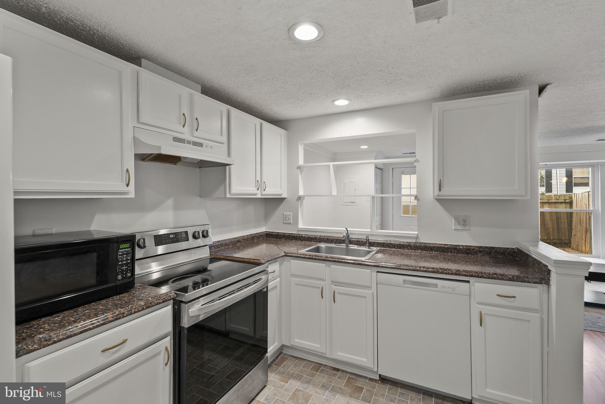 CHURCHILL TOWN SECTOR - Residential