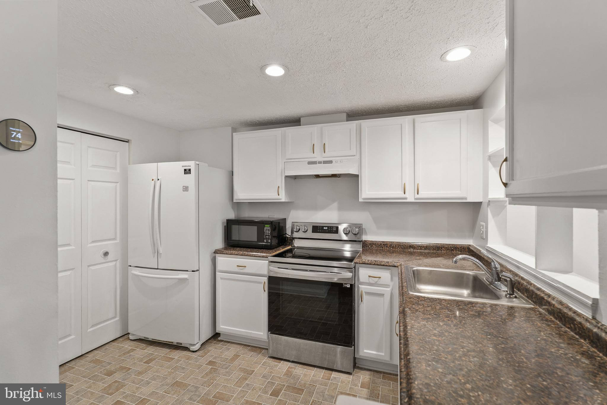 CHURCHILL TOWN SECTOR - Residential