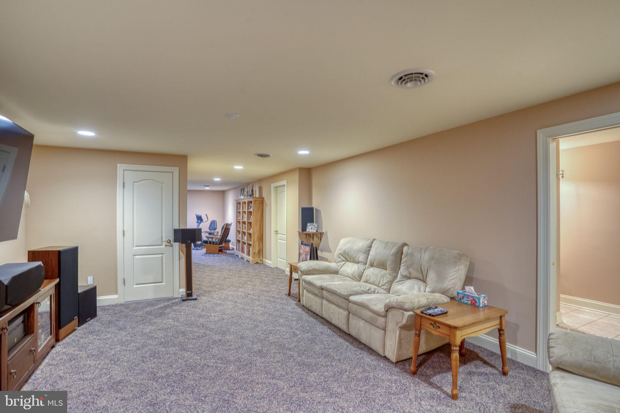 BROOKFIELD - Residential