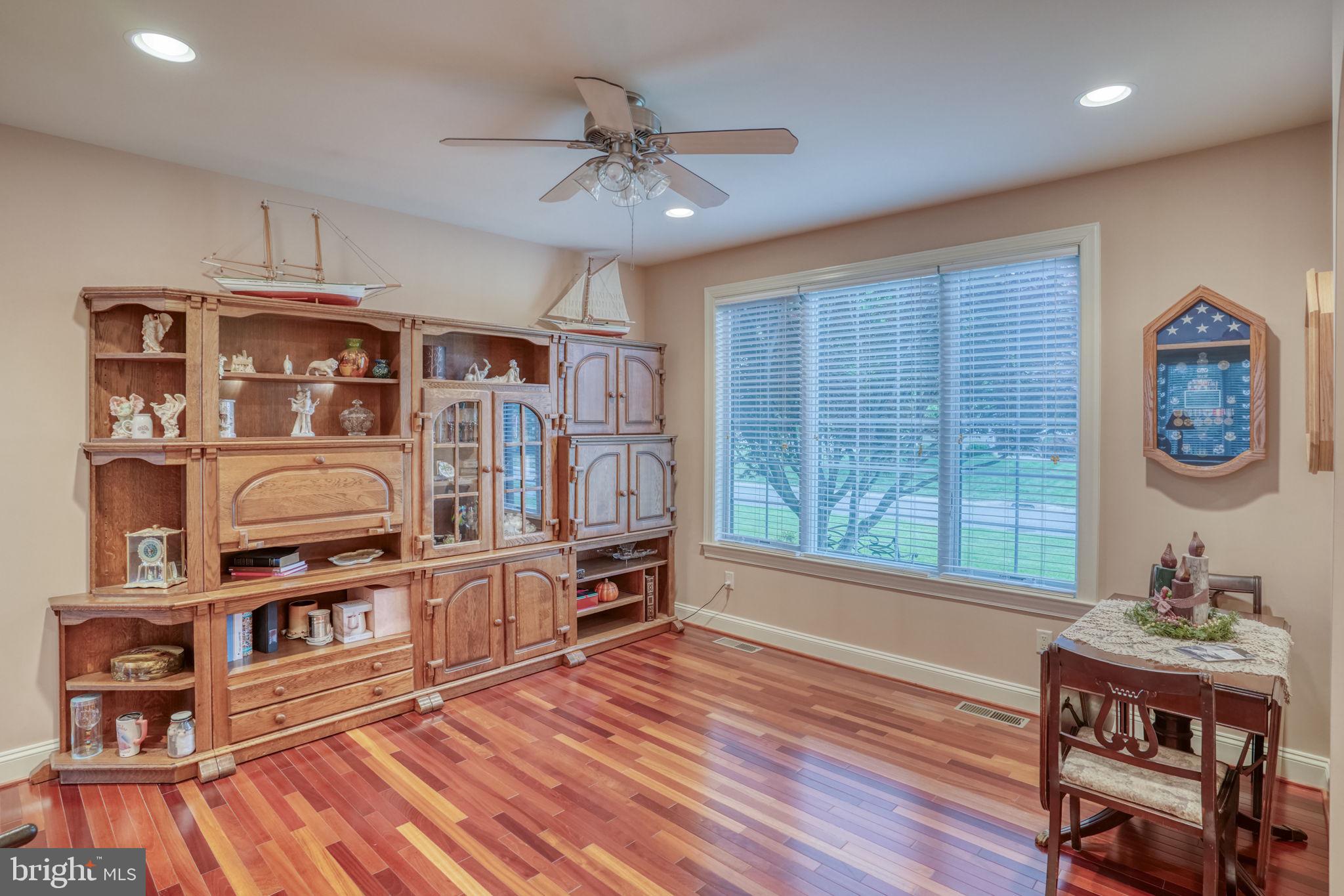 BROOKFIELD - Residential