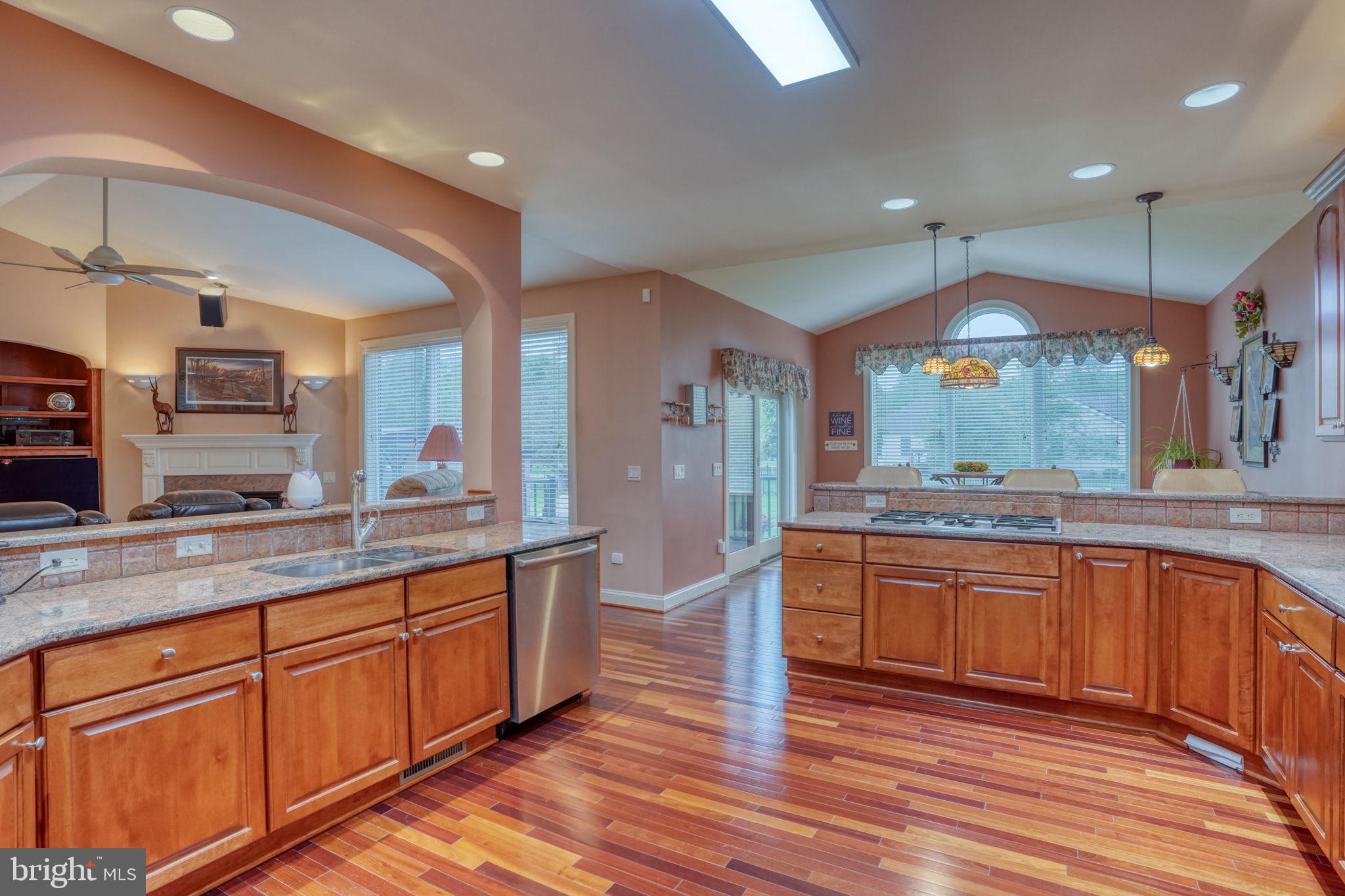 BROOKFIELD - Residential