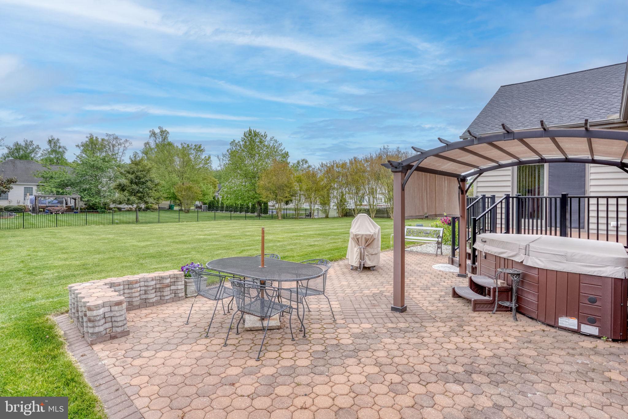 BROOKFIELD - Residential