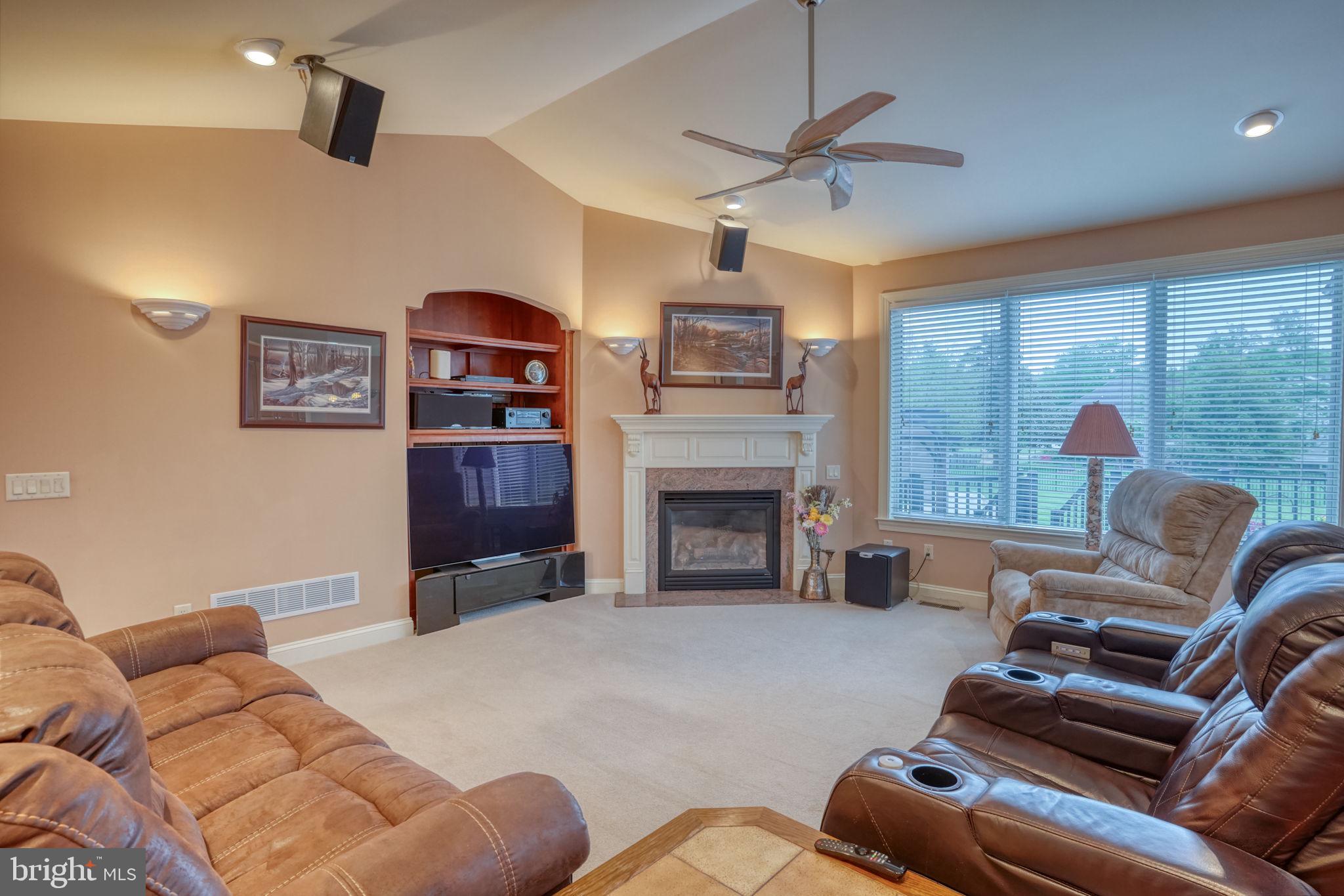BROOKFIELD - Residential