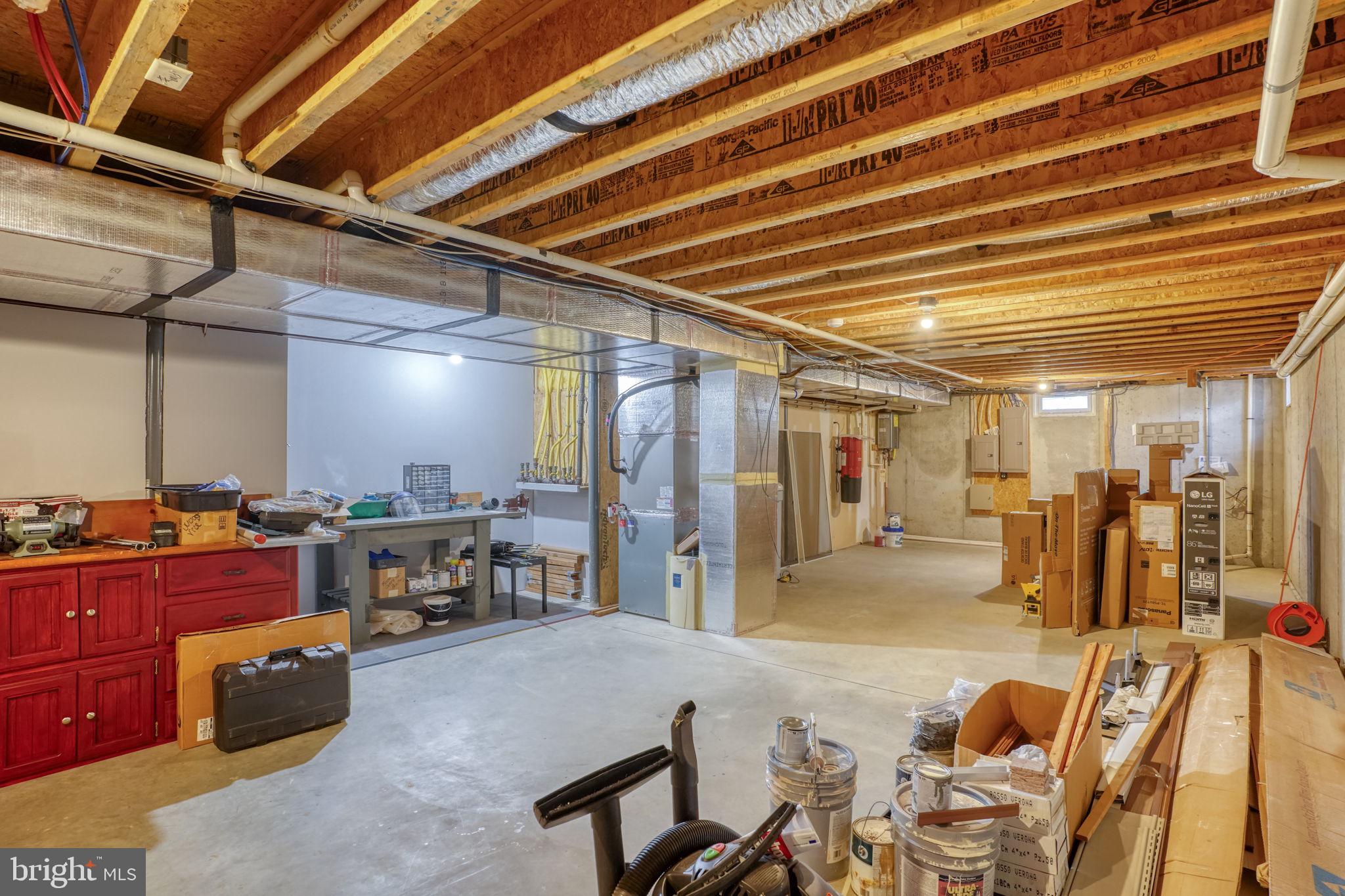 BROOKFIELD - Residential