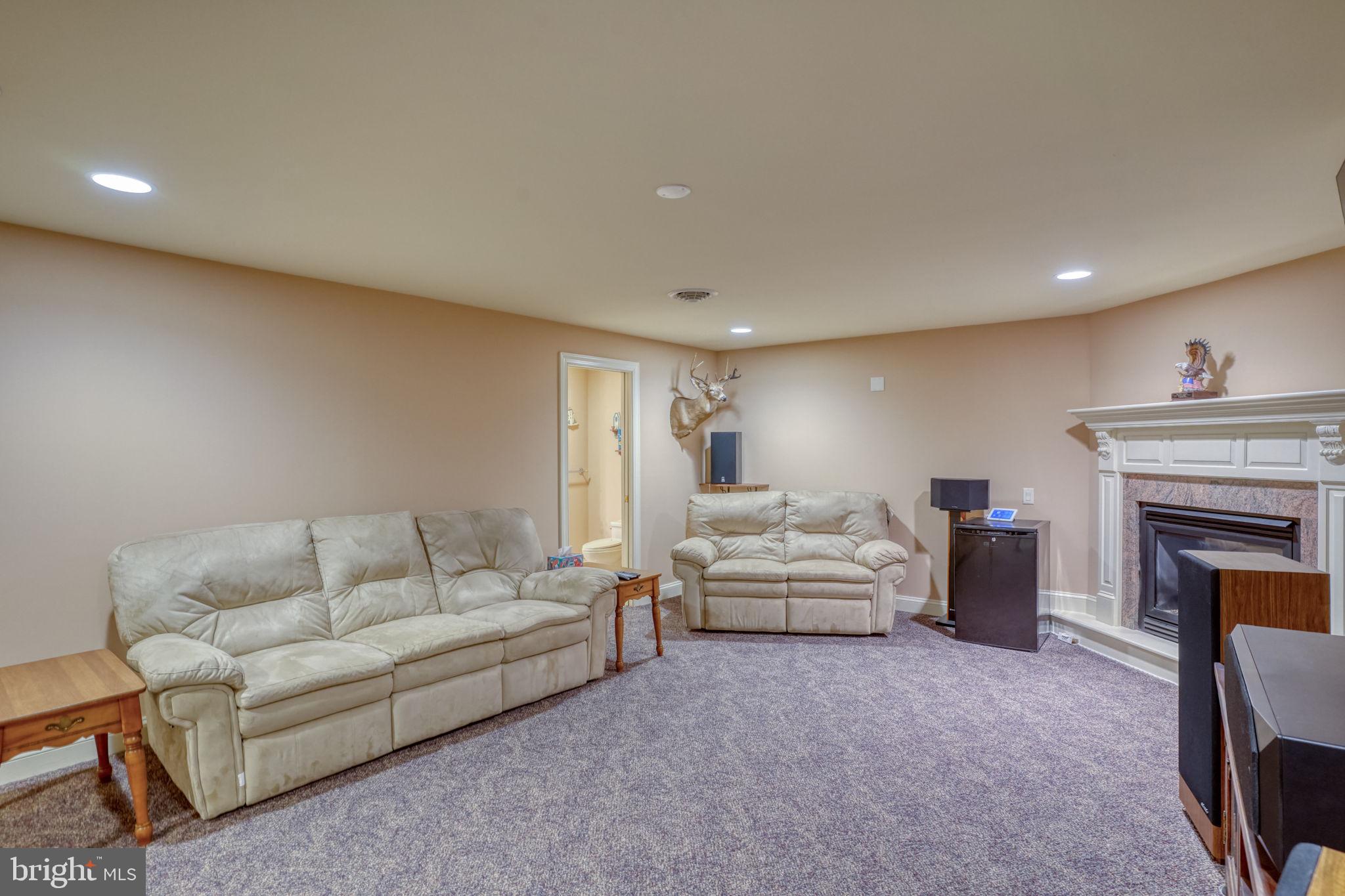 BROOKFIELD - Residential