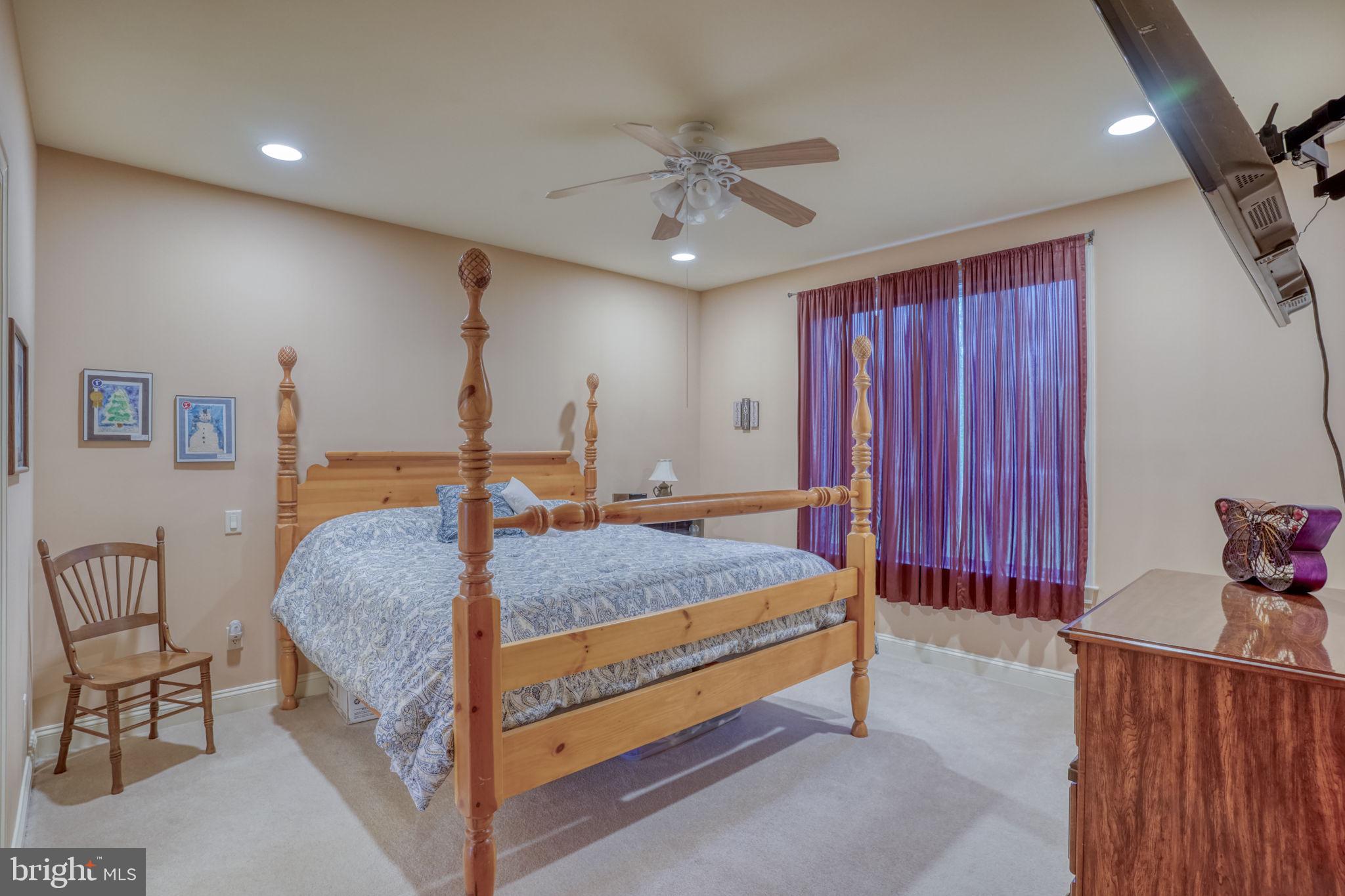 BROOKFIELD - Residential
