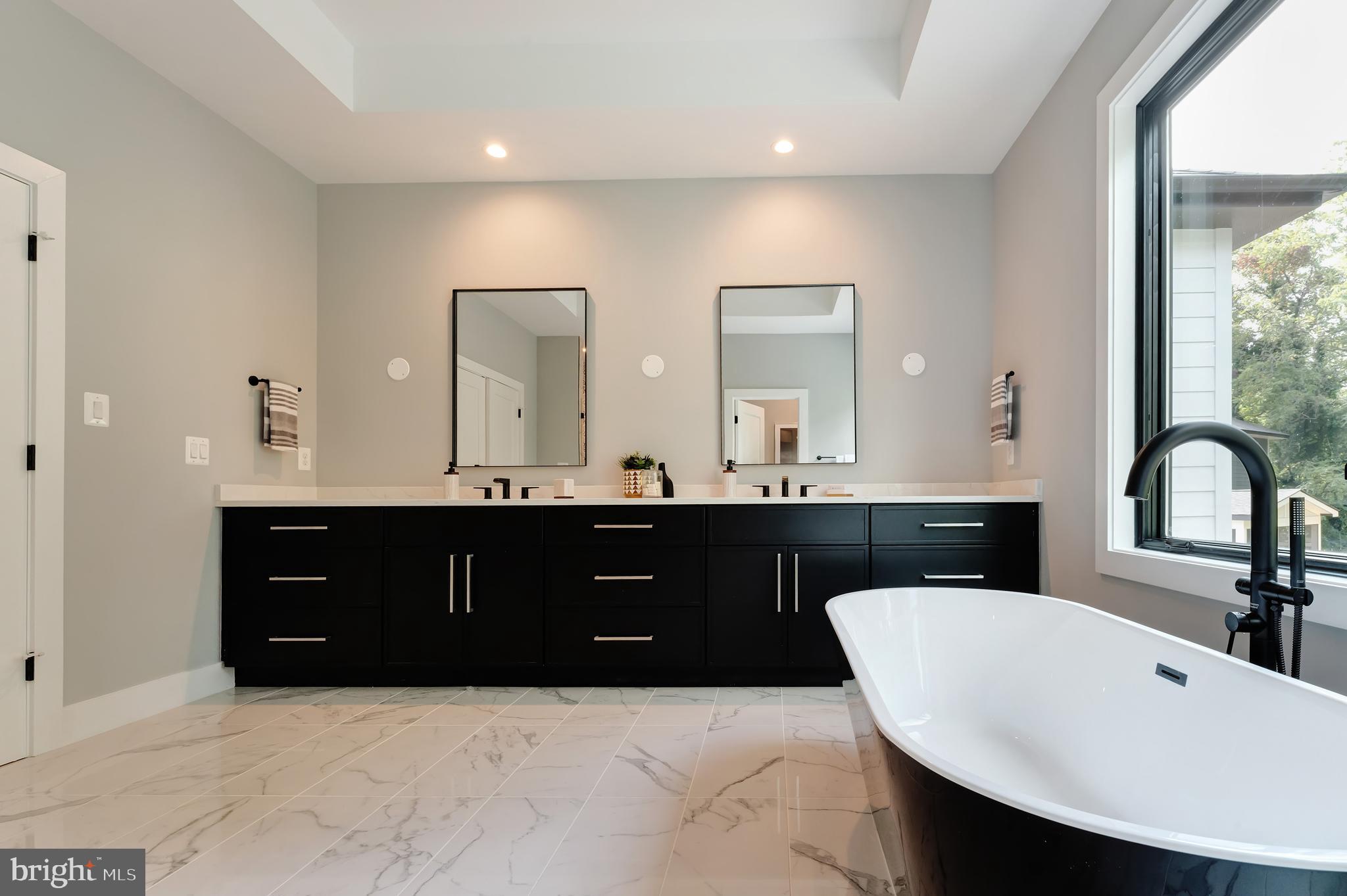 SOUTHRIDGE - Residential