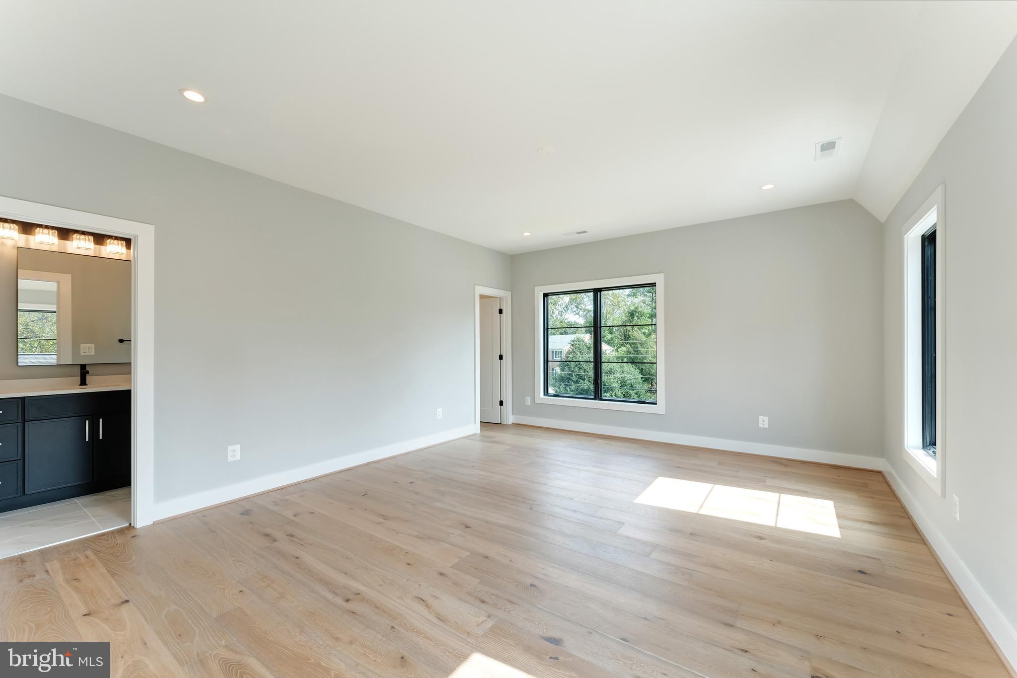 SOUTHRIDGE - Residential