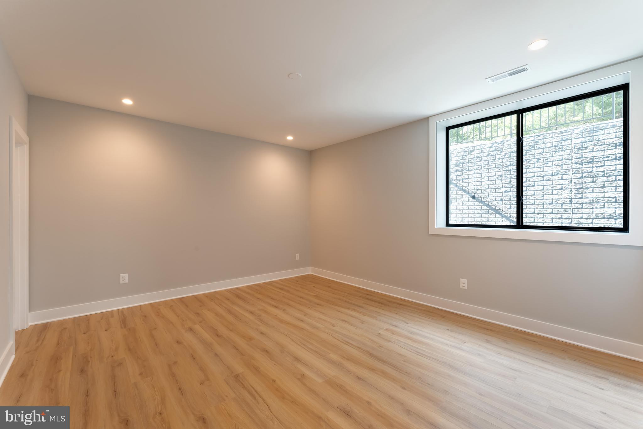 SOUTHRIDGE - Residential