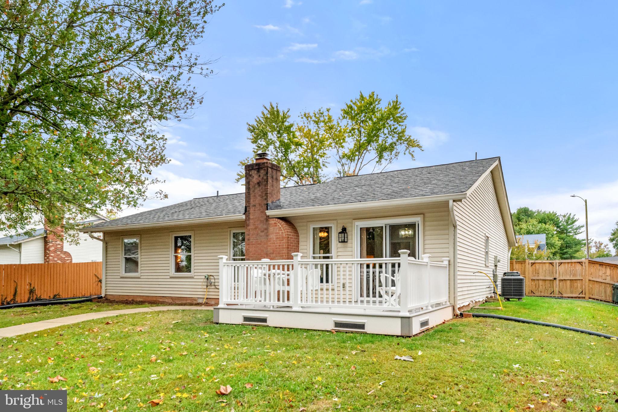 8945 SWEETBRIAR STREET