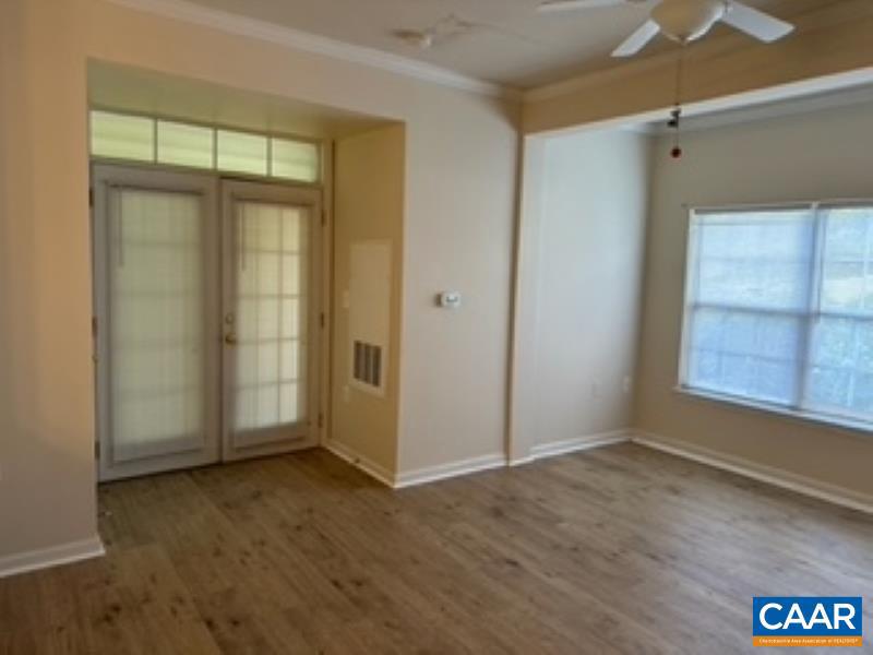 CARRIAGE HILL - Residential Lease