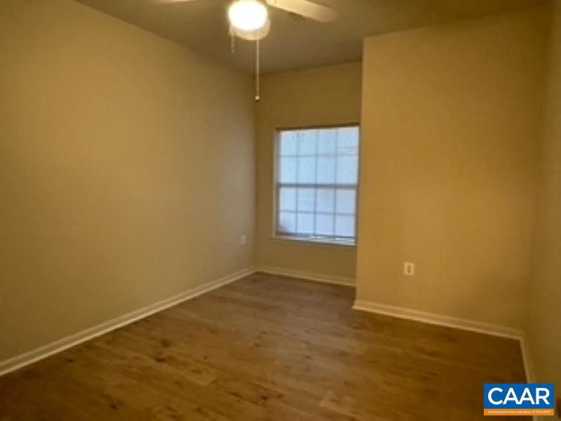 CARRIAGE HILL - Residential Lease