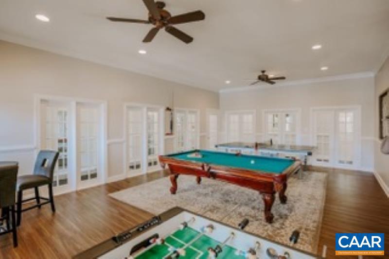 CARRIAGE HILL - Residential Lease