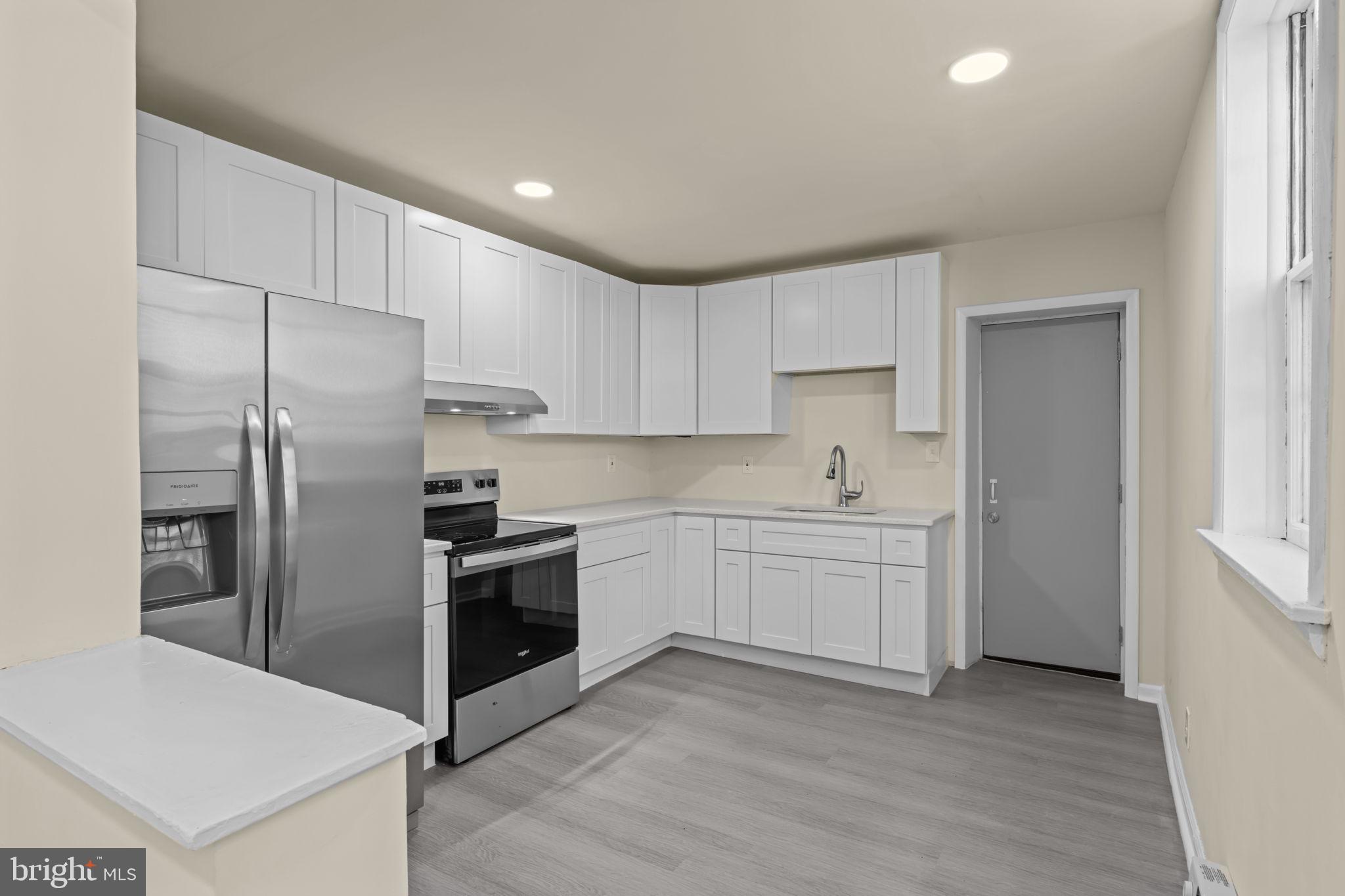 SHARSWOOD - Residential