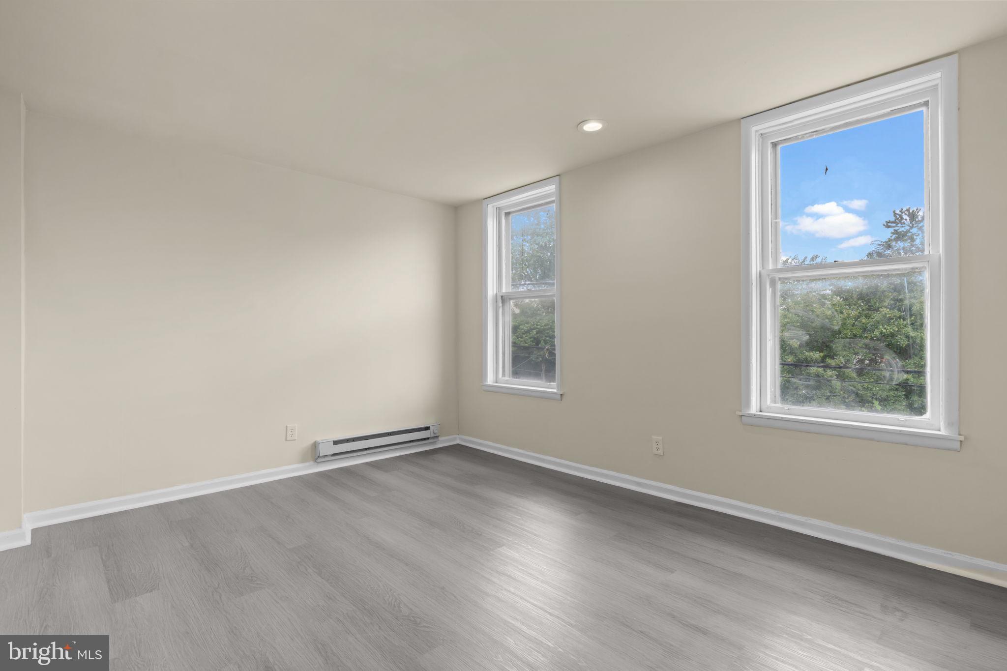 SHARSWOOD - Residential