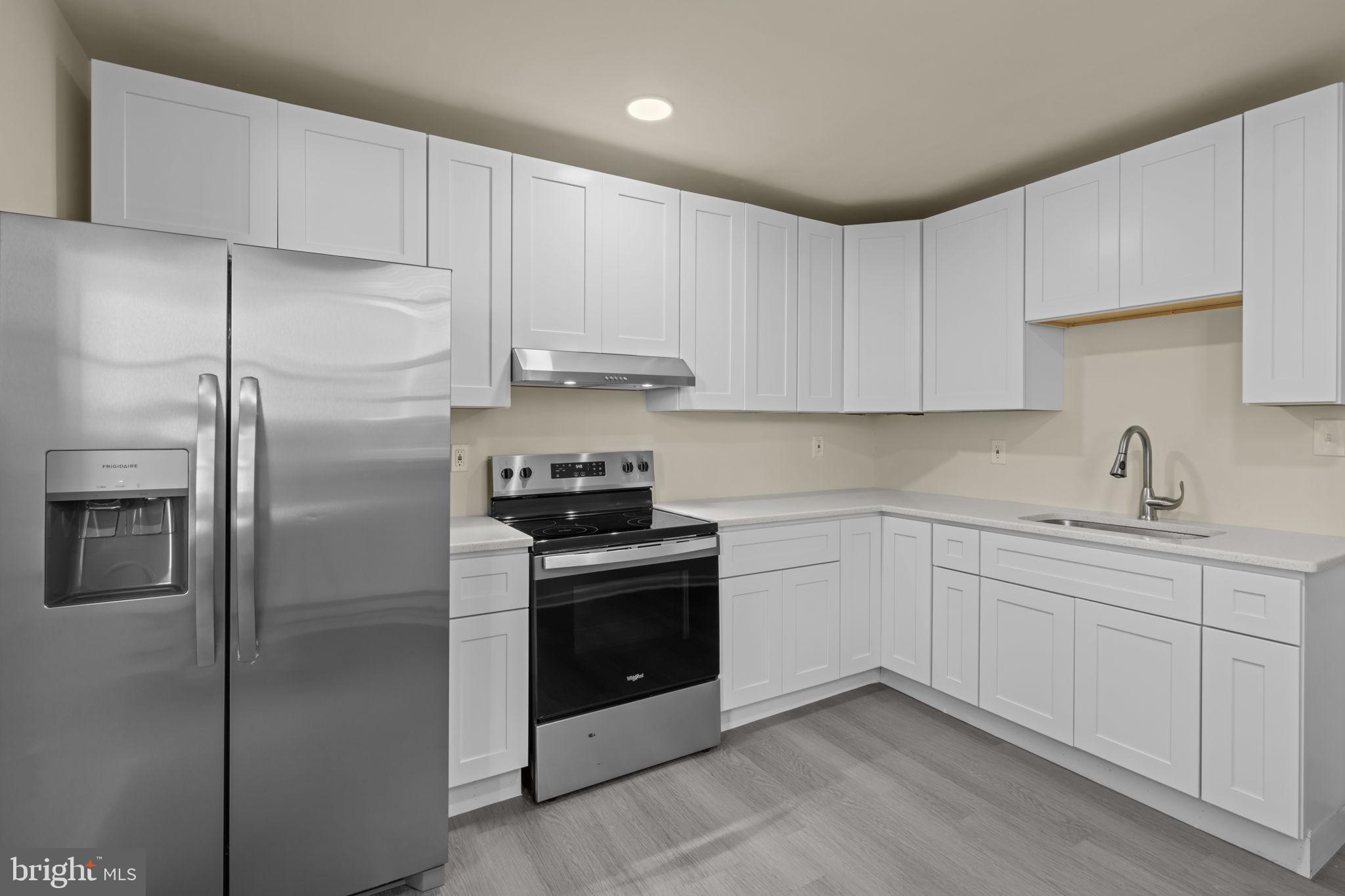 SHARSWOOD - Residential