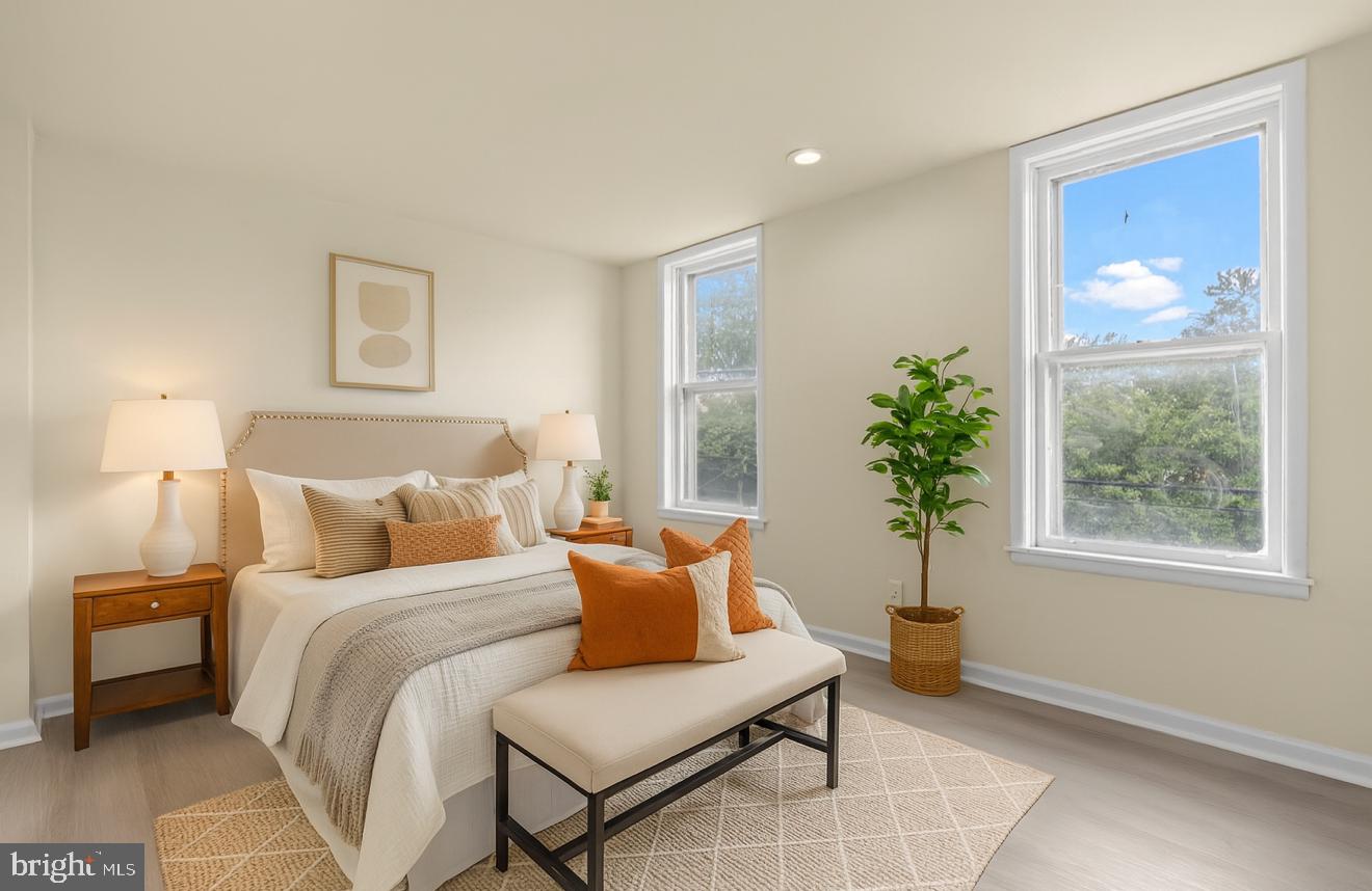 SHARSWOOD - Residential