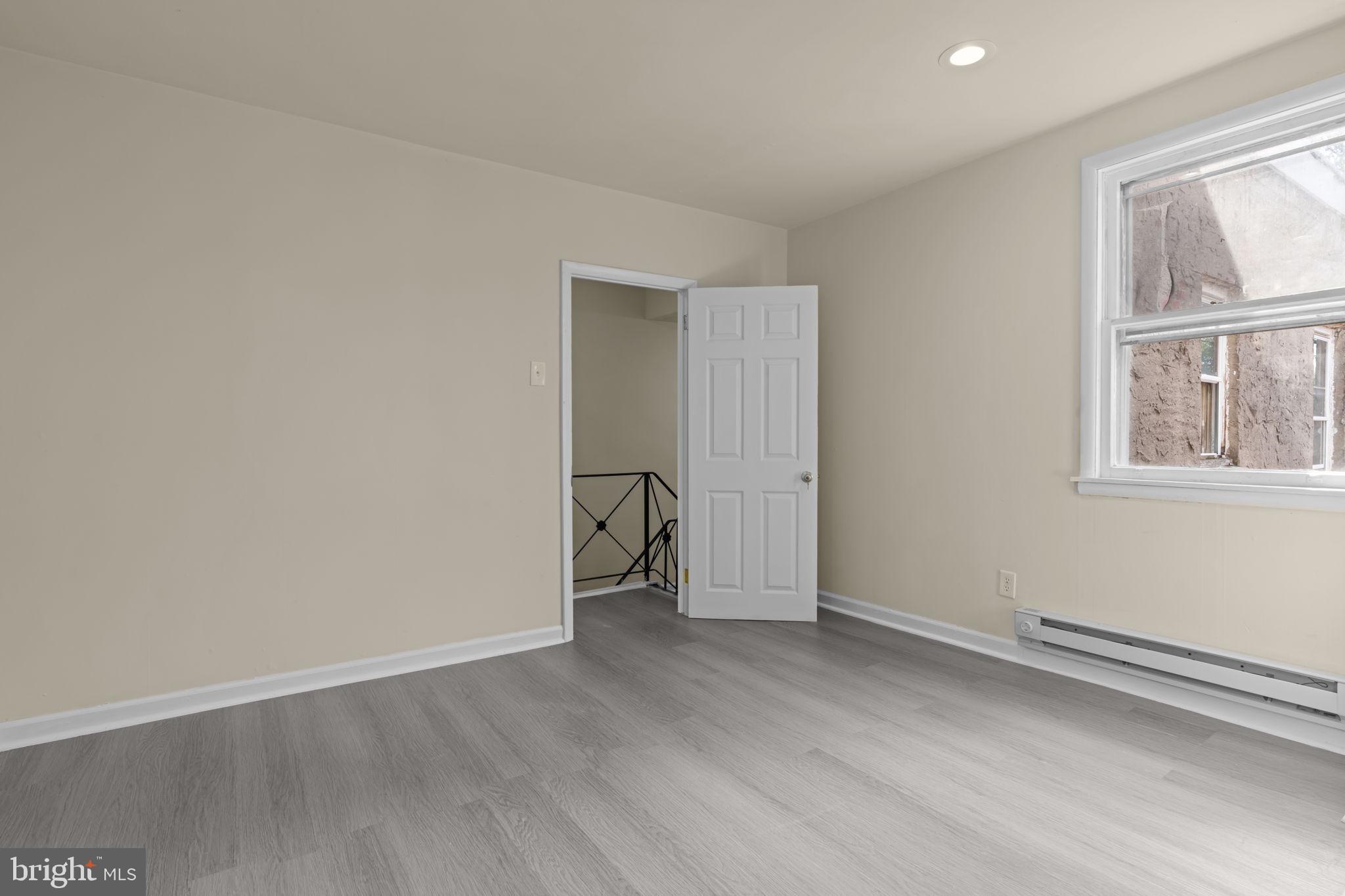 SHARSWOOD - Residential