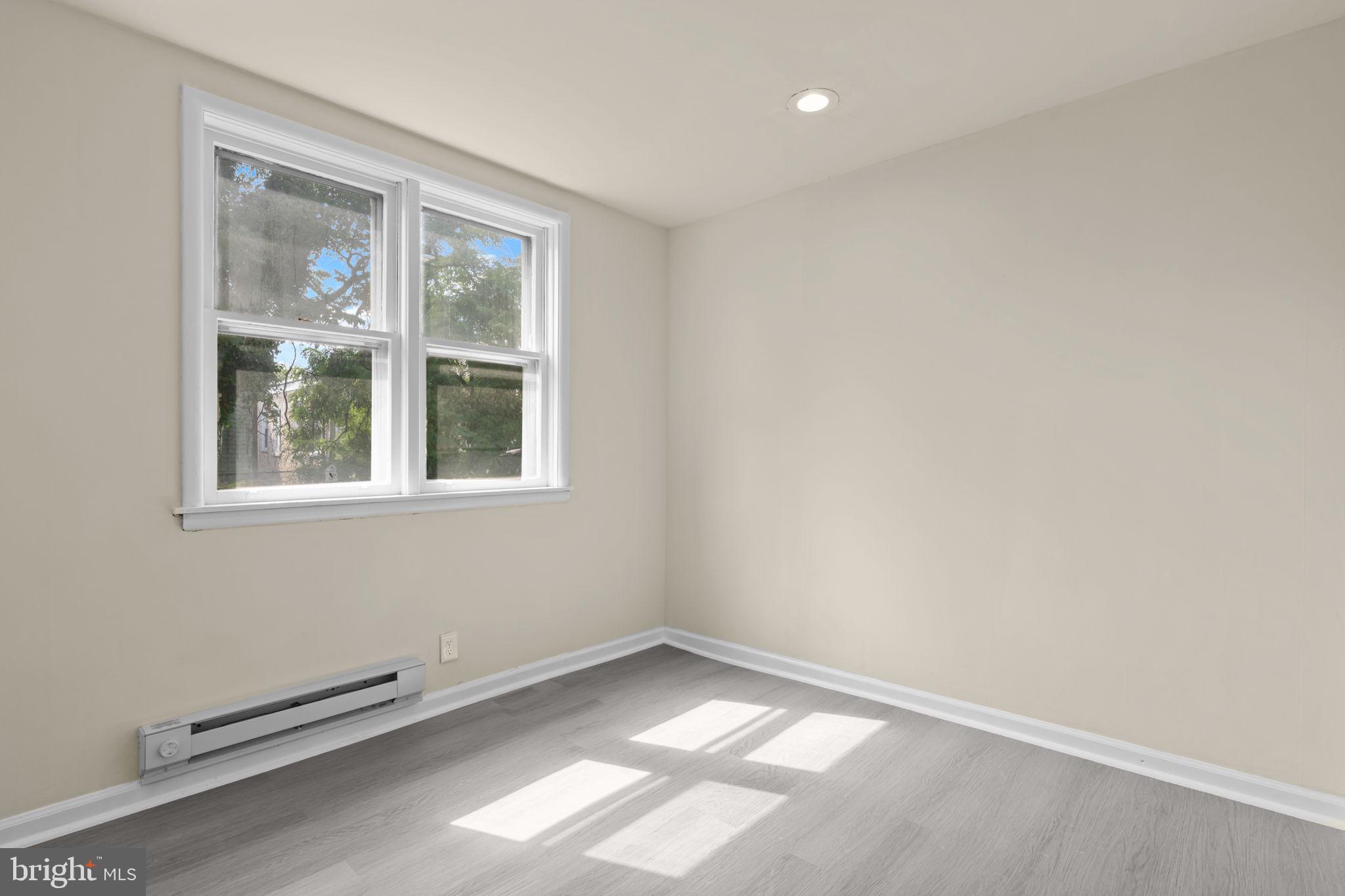 SHARSWOOD - Residential