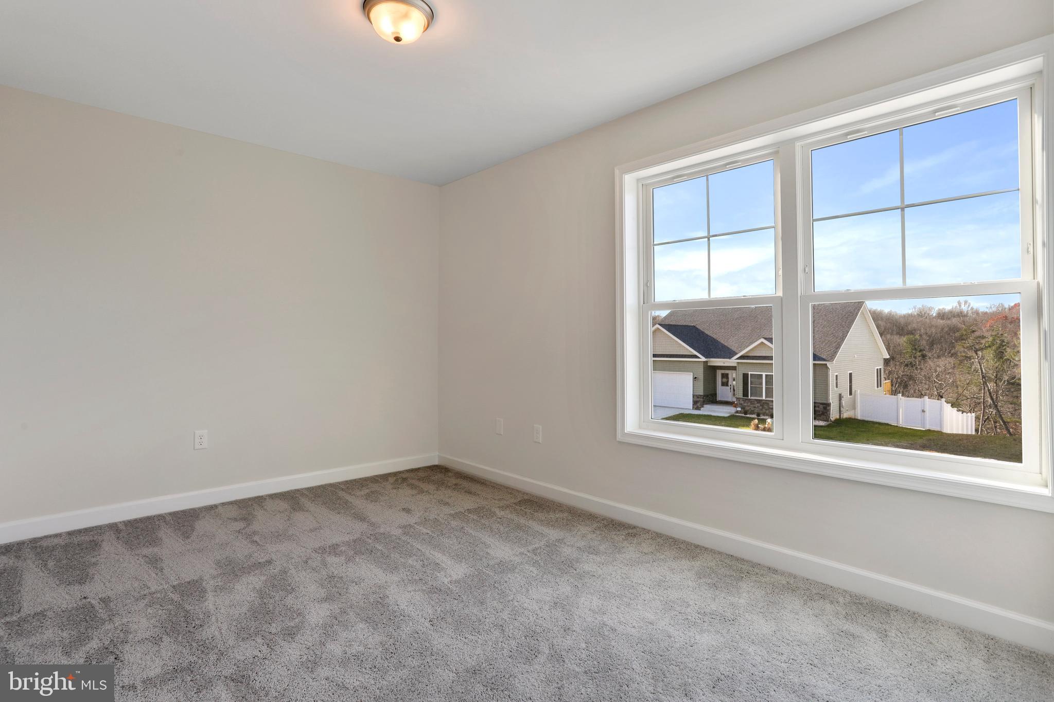 MIDDLE CREEK VISTAS - Residential