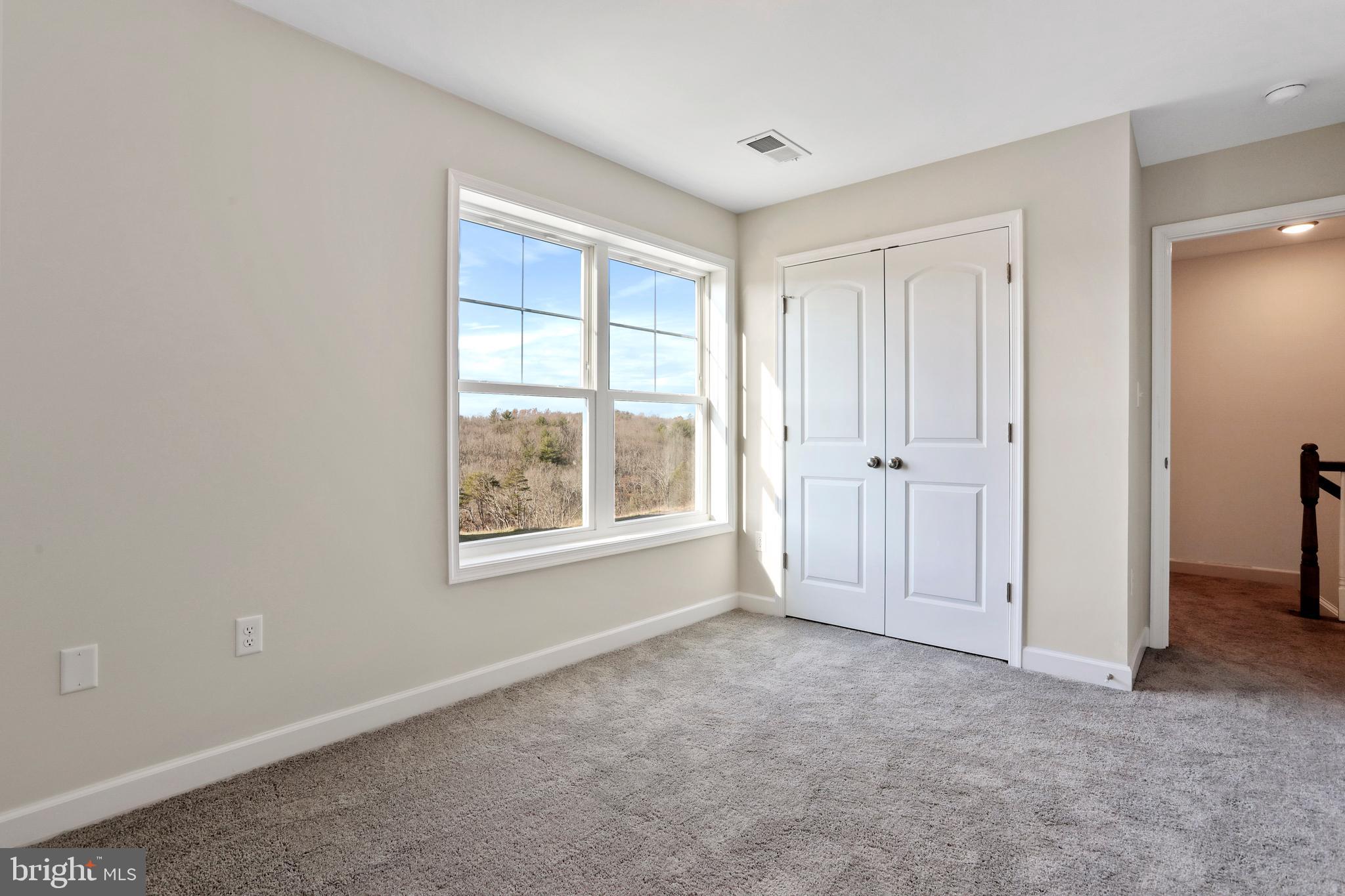 MIDDLE CREEK VISTAS - Residential