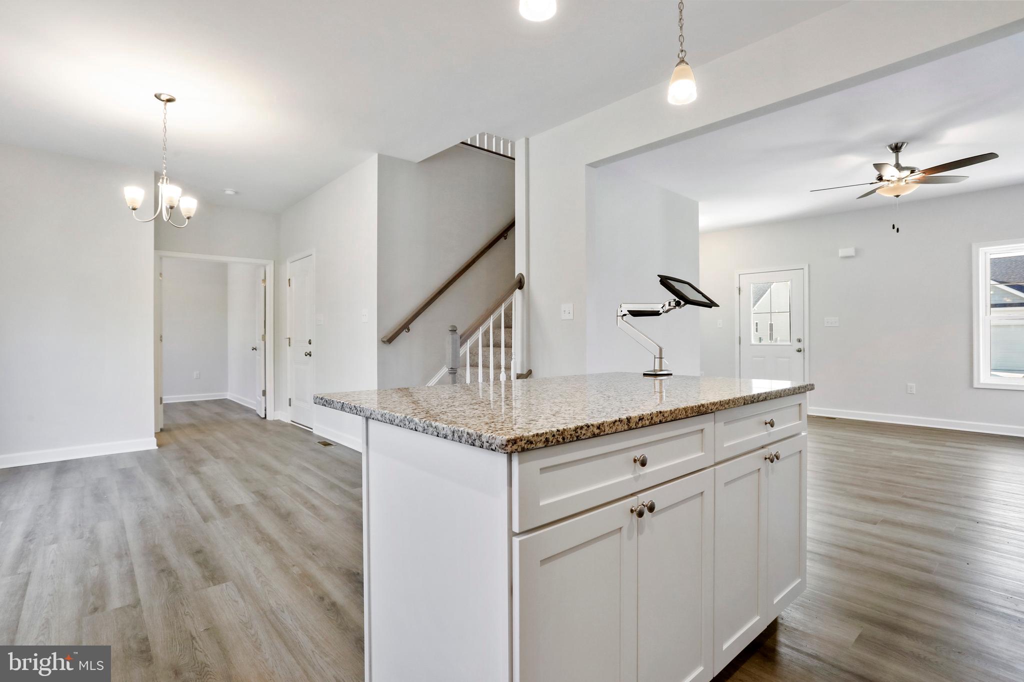 MIDDLE CREEK VISTAS - Residential