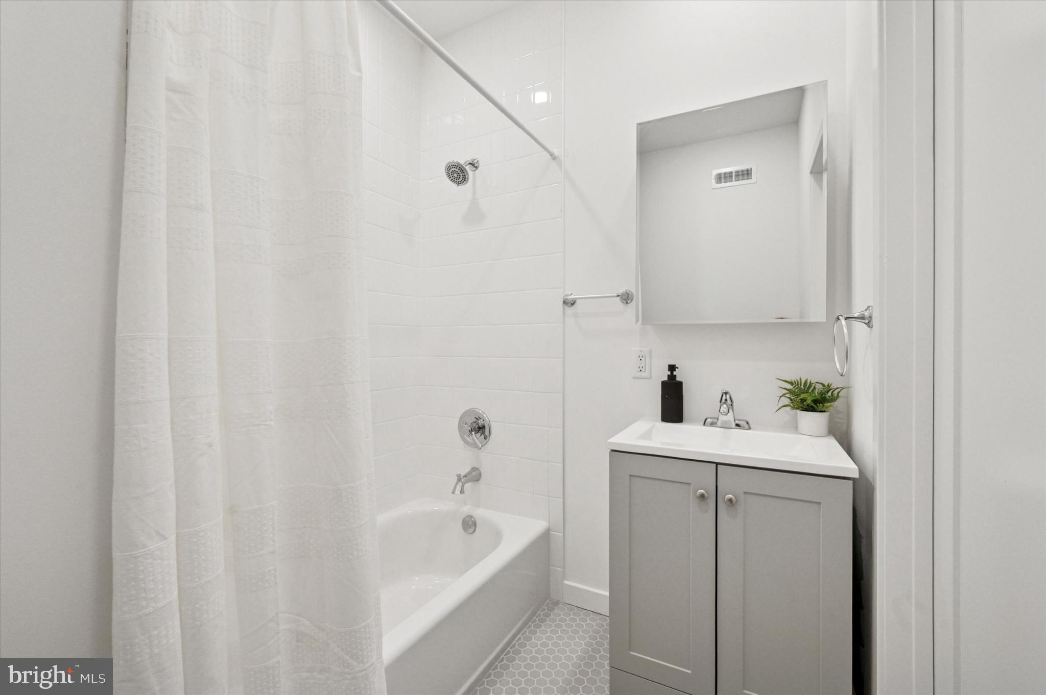 GRAYS FERRY - Residential