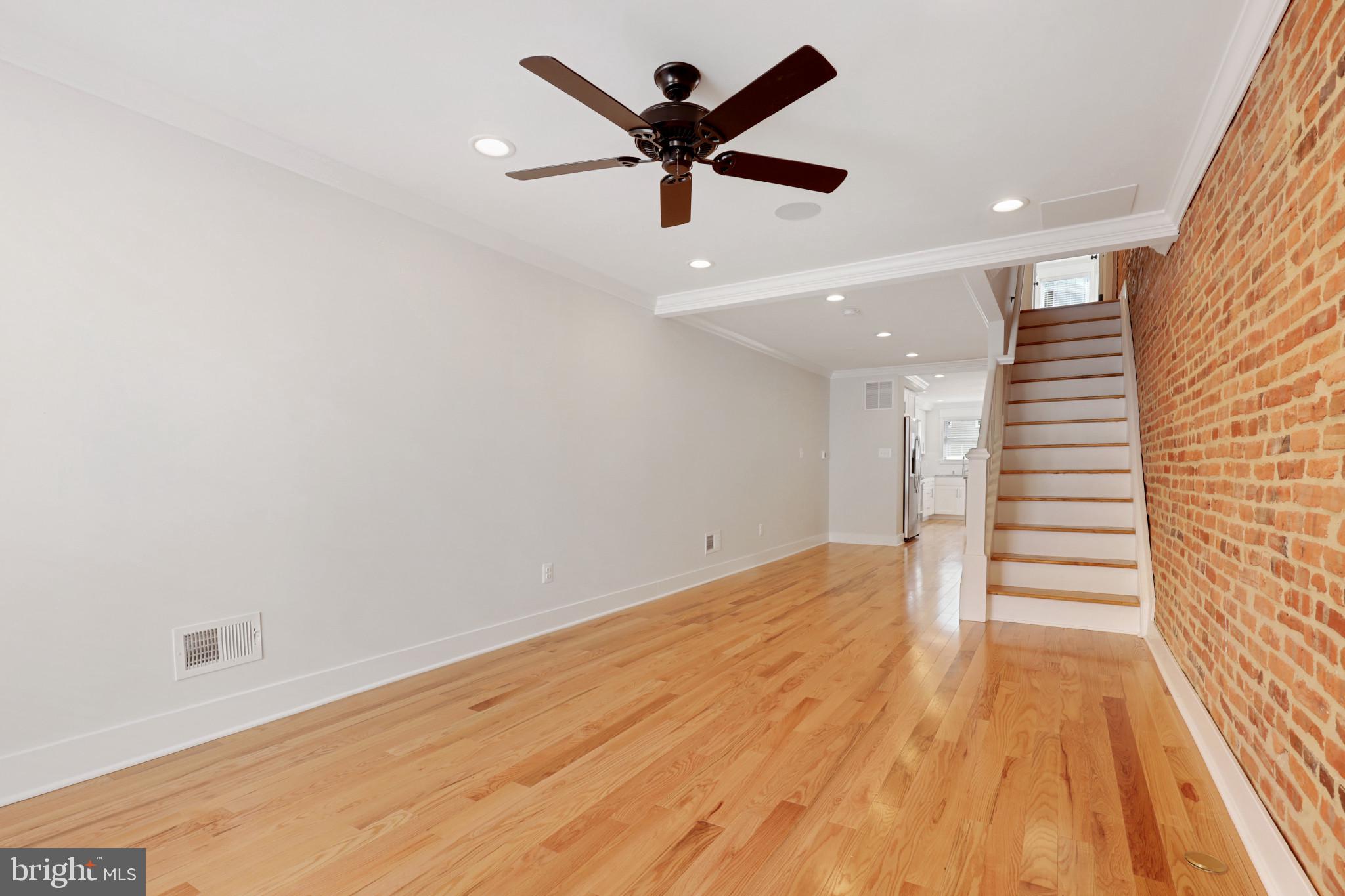 LOCUST POINT - Residential