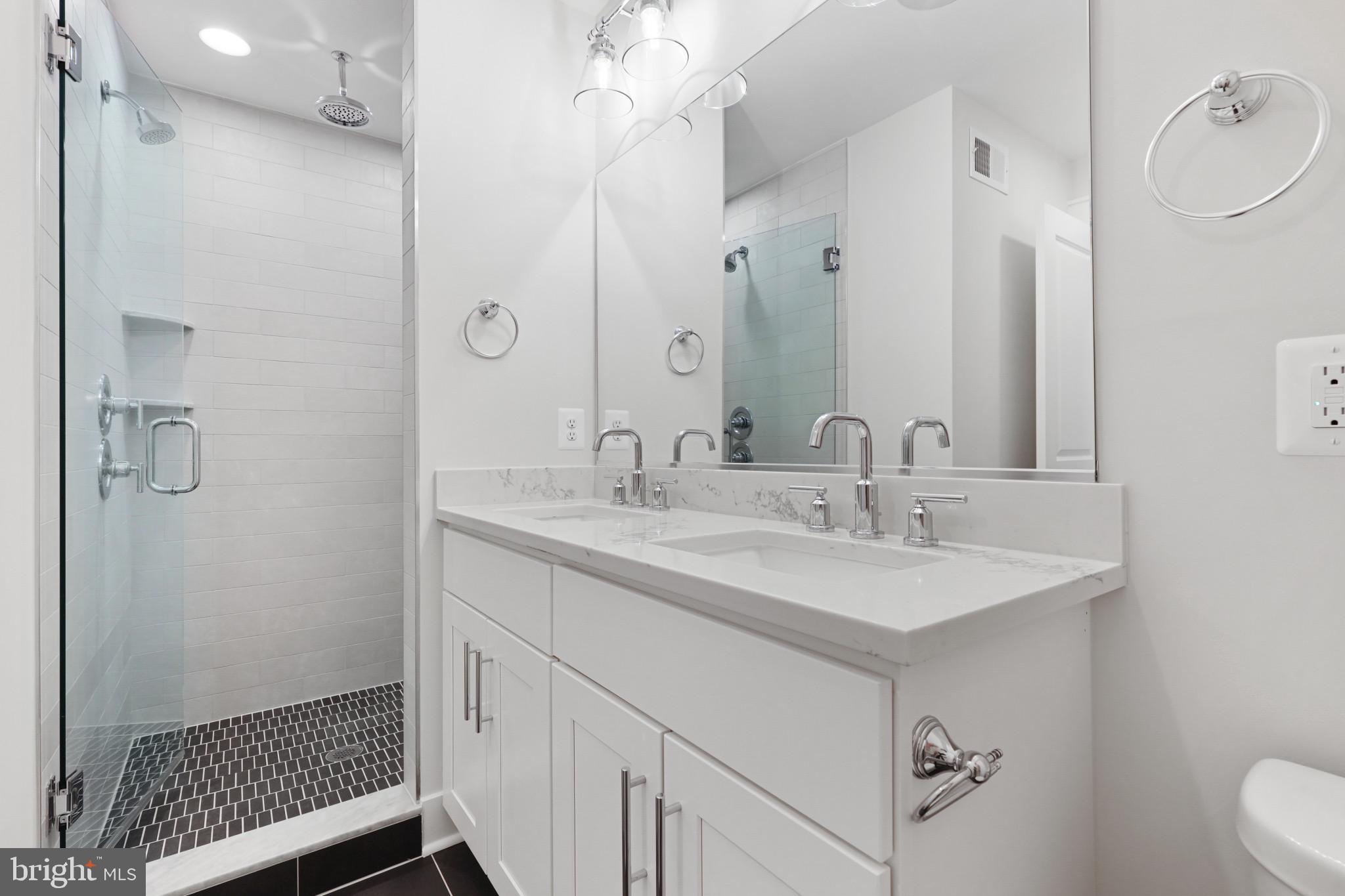 LOCUST POINT - Residential