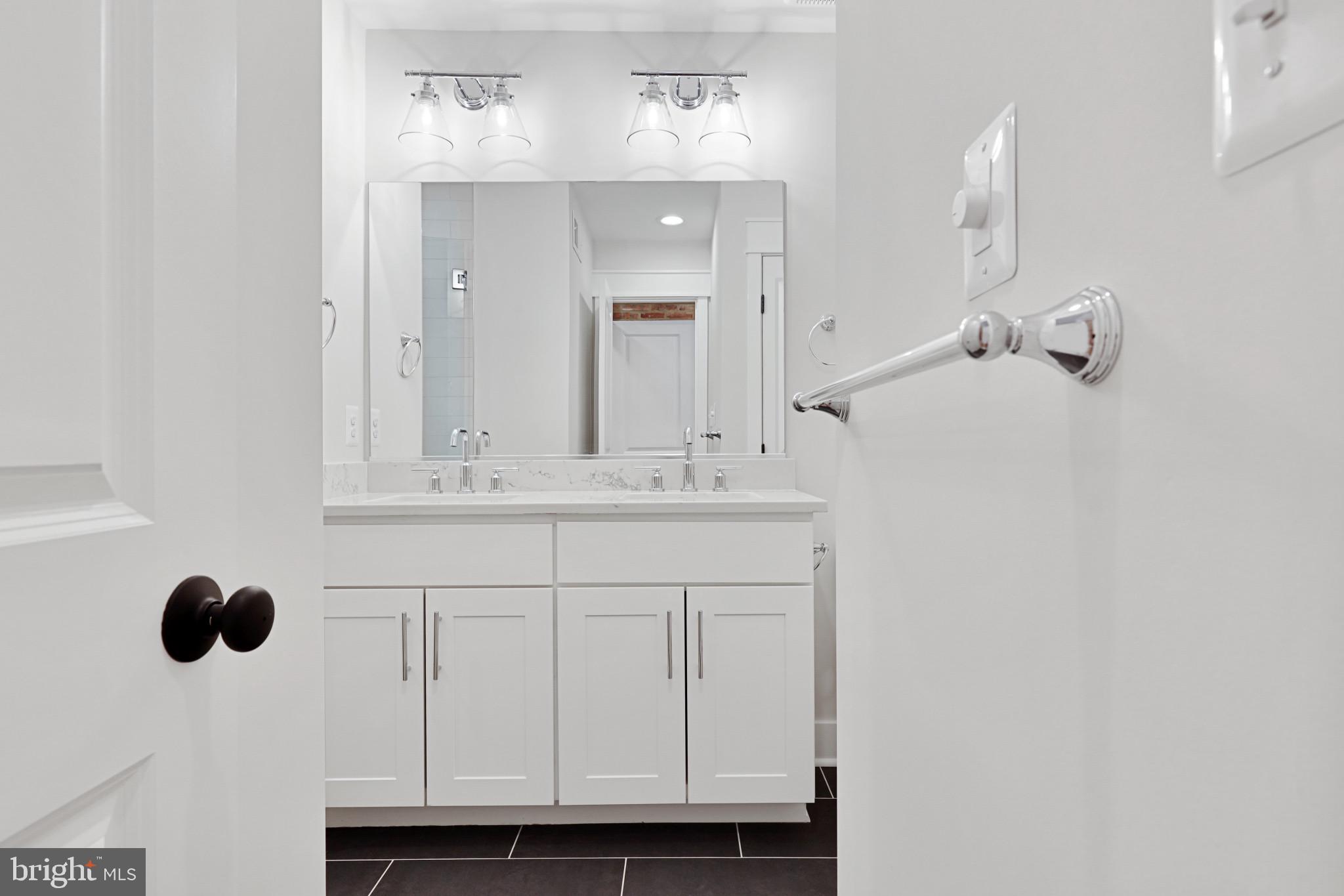 LOCUST POINT - Residential