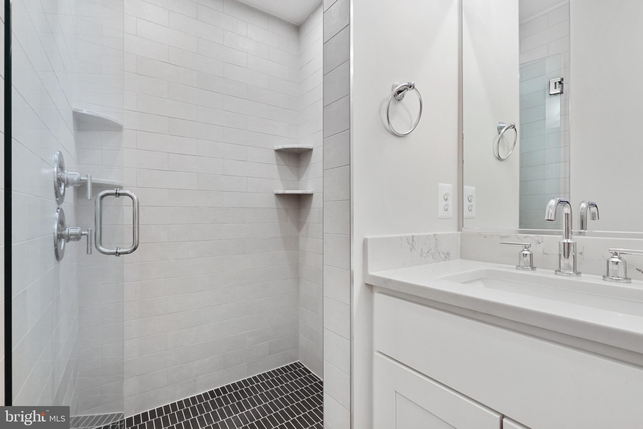 LOCUST POINT - Residential