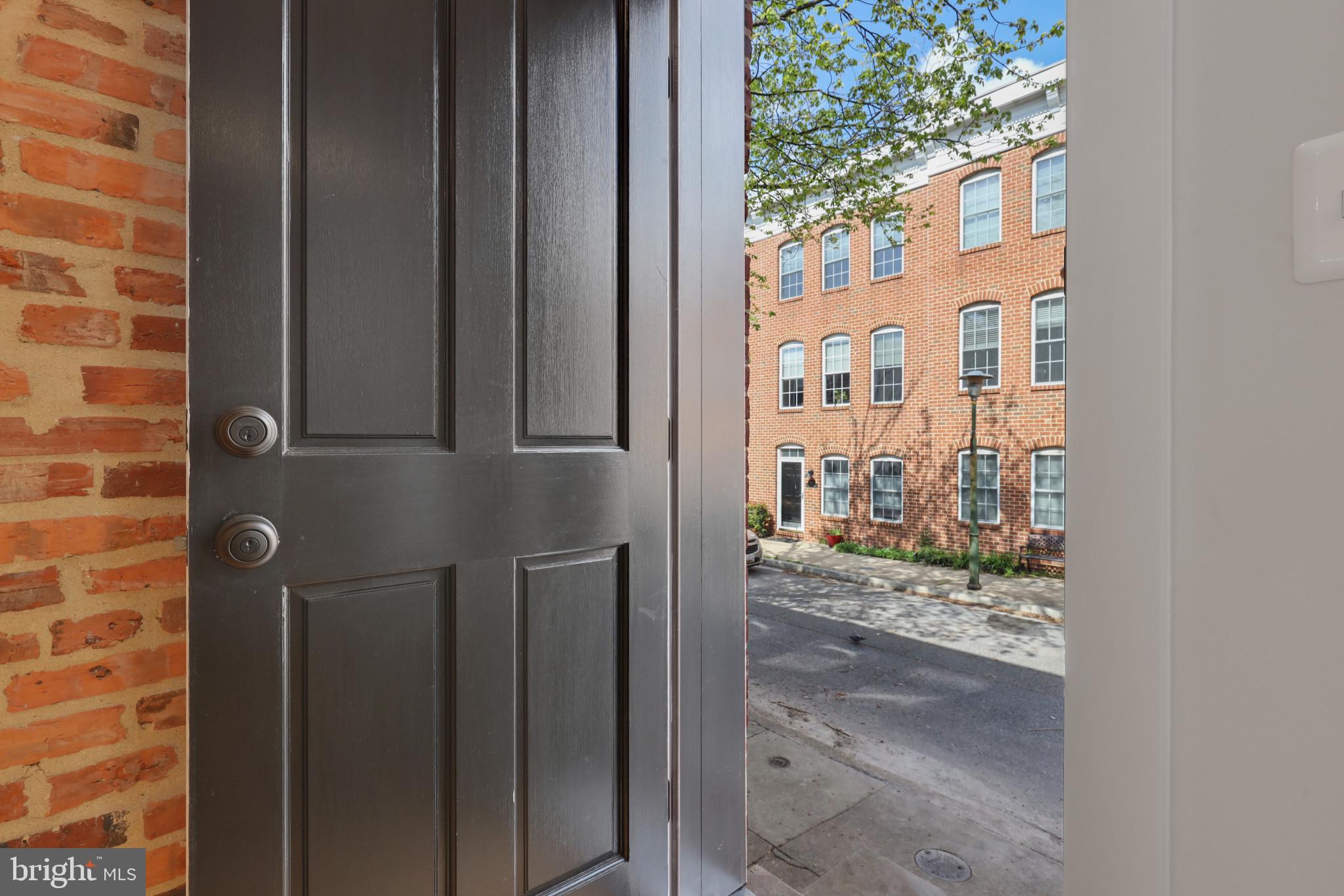 LOCUST POINT - Residential