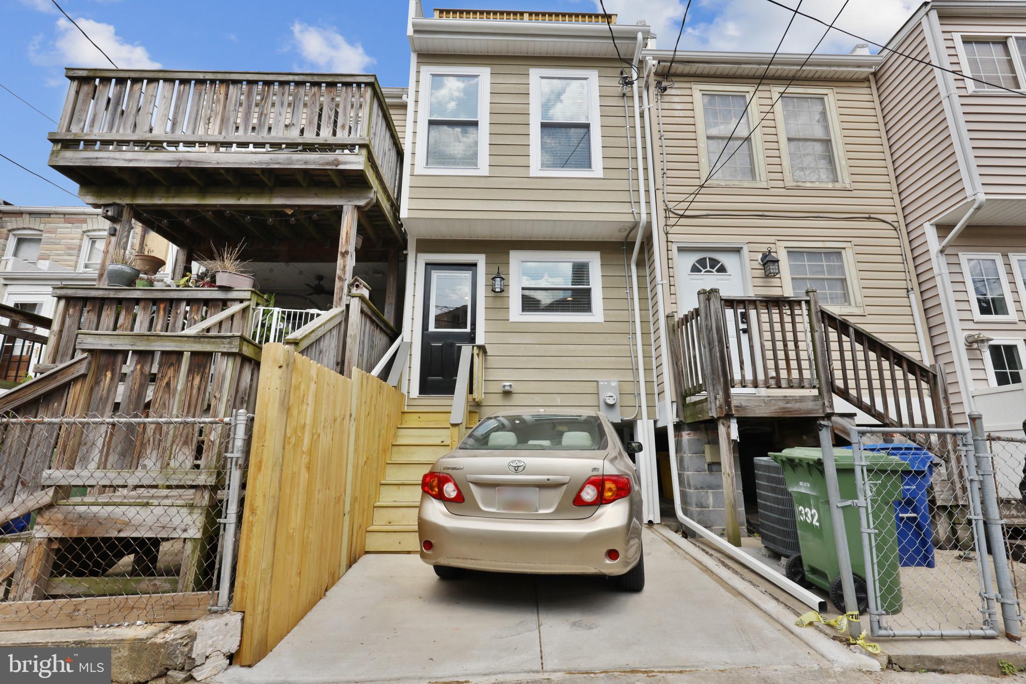 LOCUST POINT - Residential