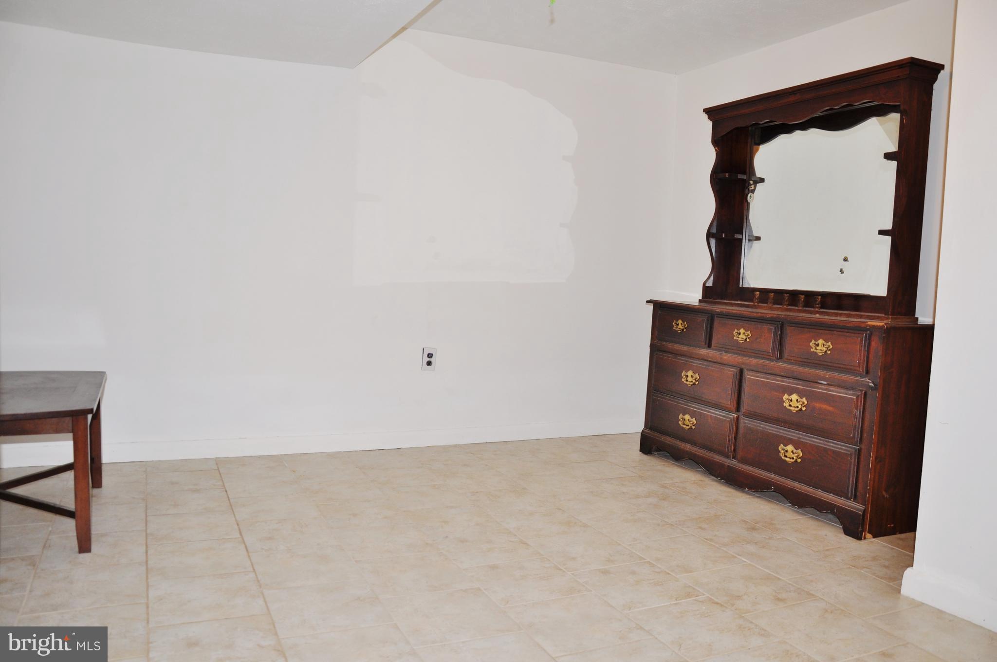 FIELDING MANOR - Residential