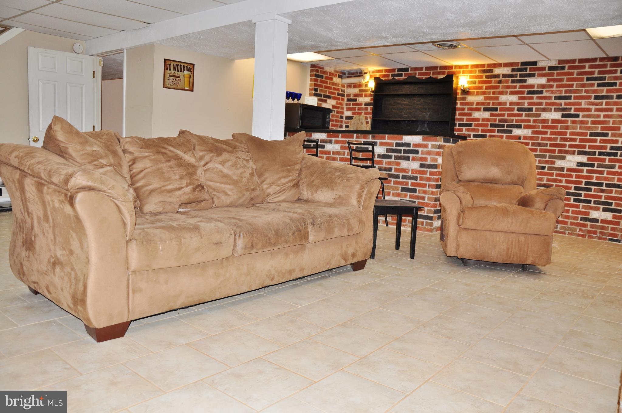 FIELDING MANOR - Residential