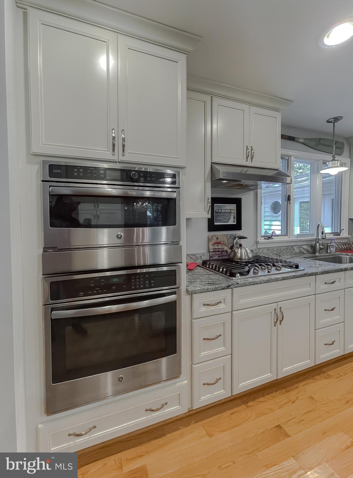 PEACOCK MANOR - Residential