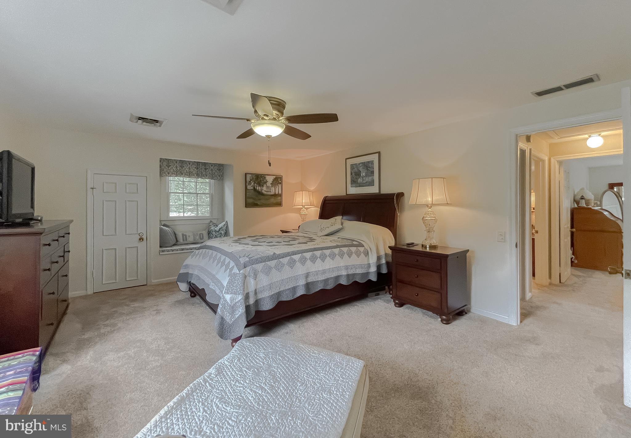 PEACOCK MANOR - Residential