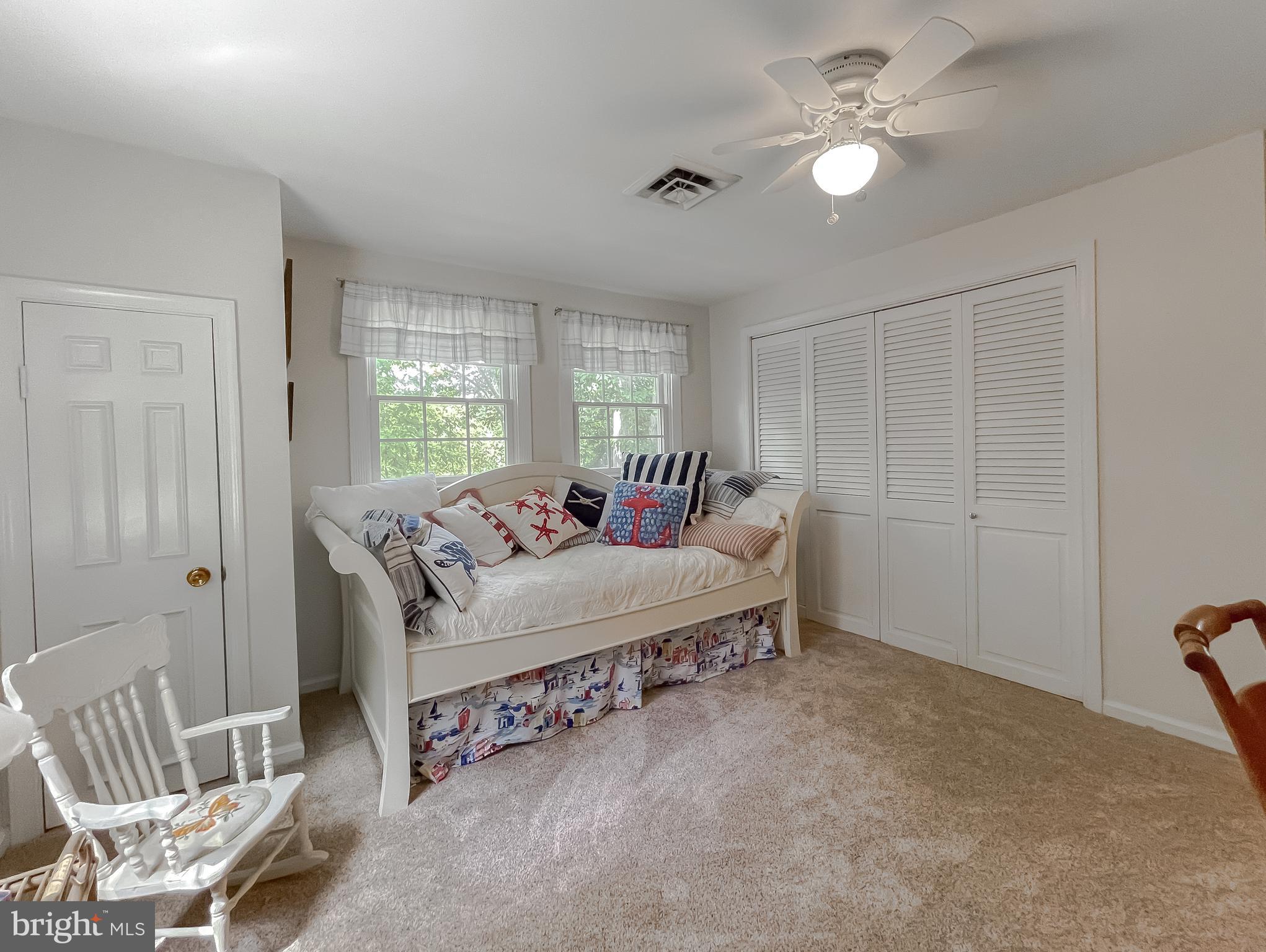 PEACOCK MANOR - Residential