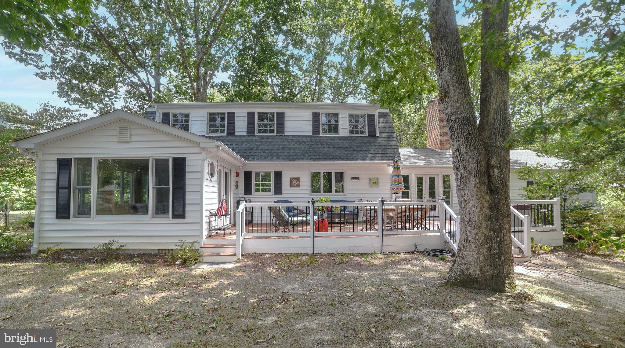 PEACOCK MANOR - Residential