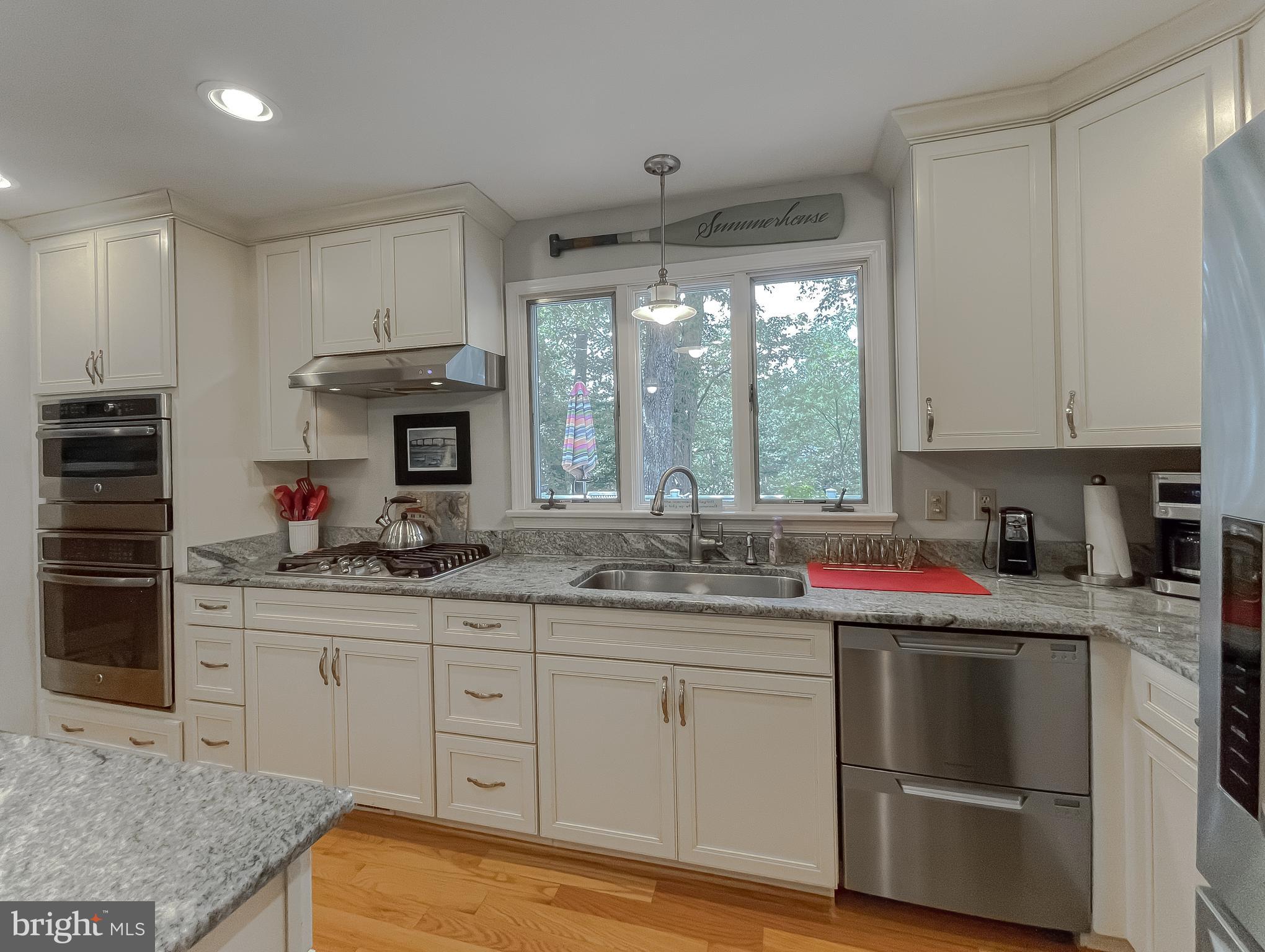 PEACOCK MANOR - Residential