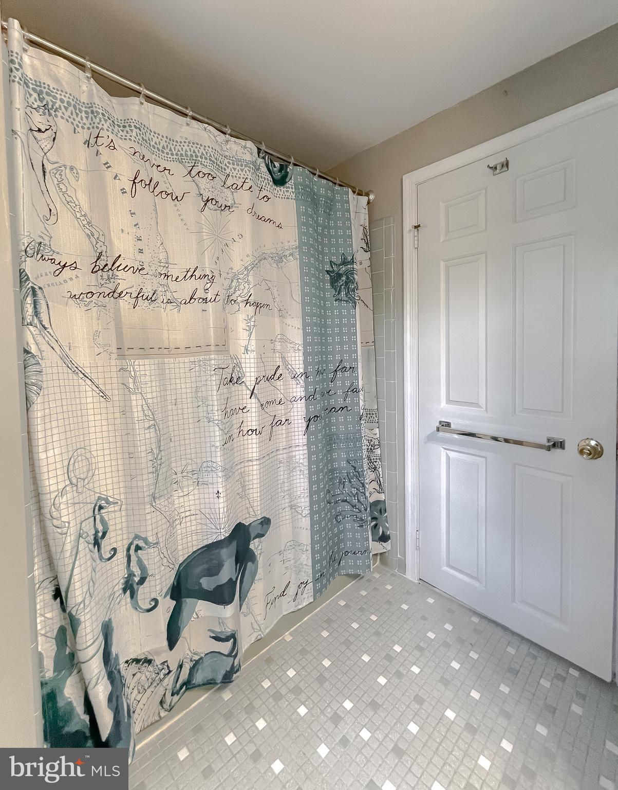 PEACOCK MANOR - Residential