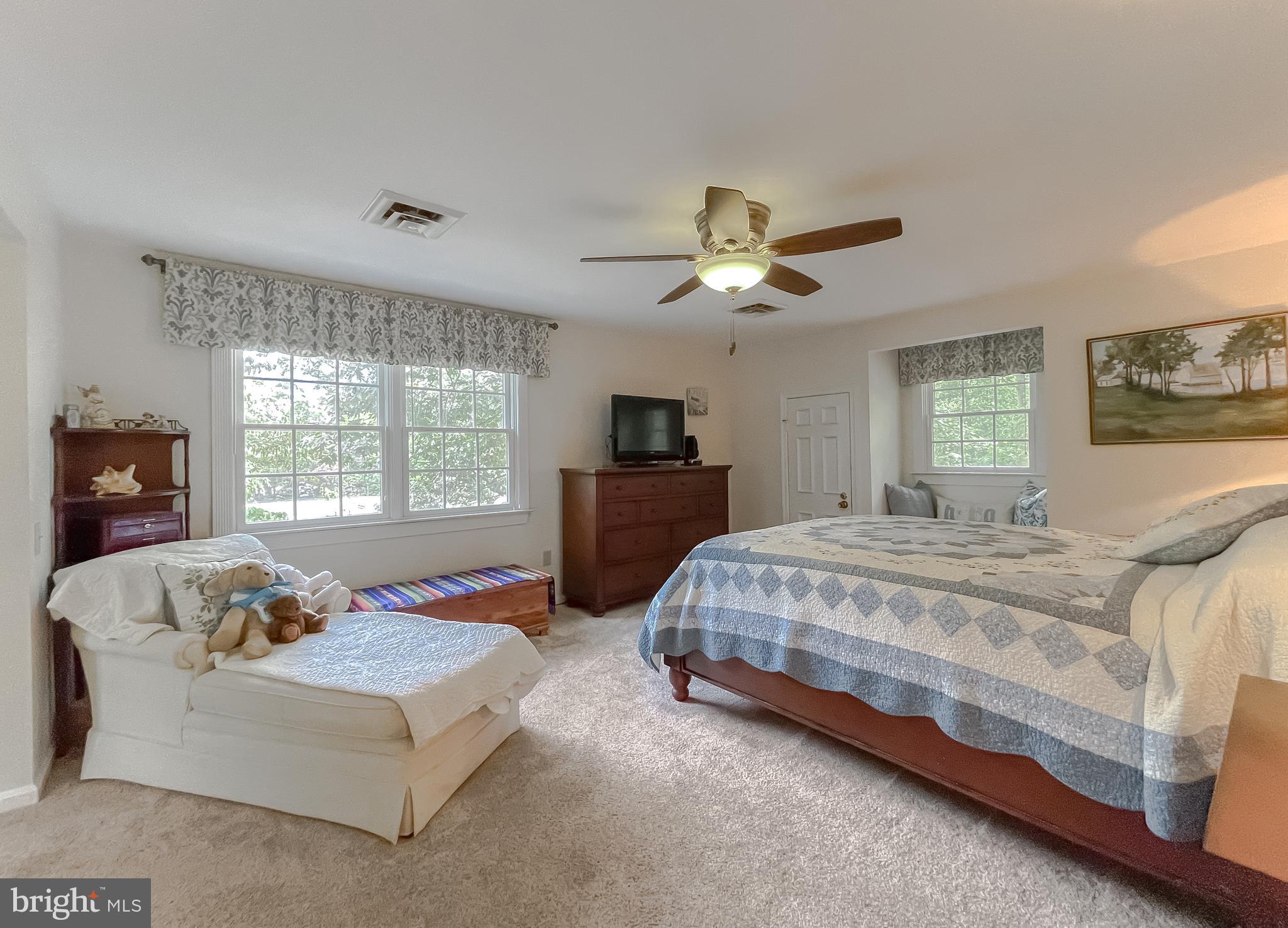 PEACOCK MANOR - Residential