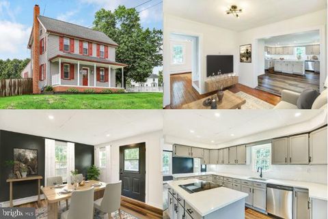 176 HOLLOW ROAD STEWARTSTOWN PA 17363