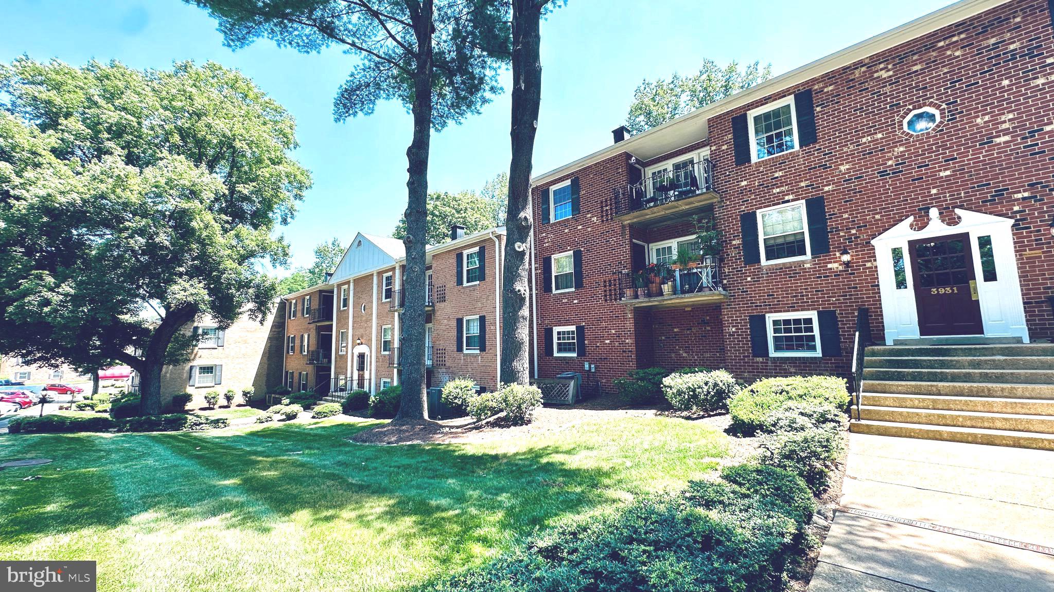 3931 LYNDHURST DRIVE 303